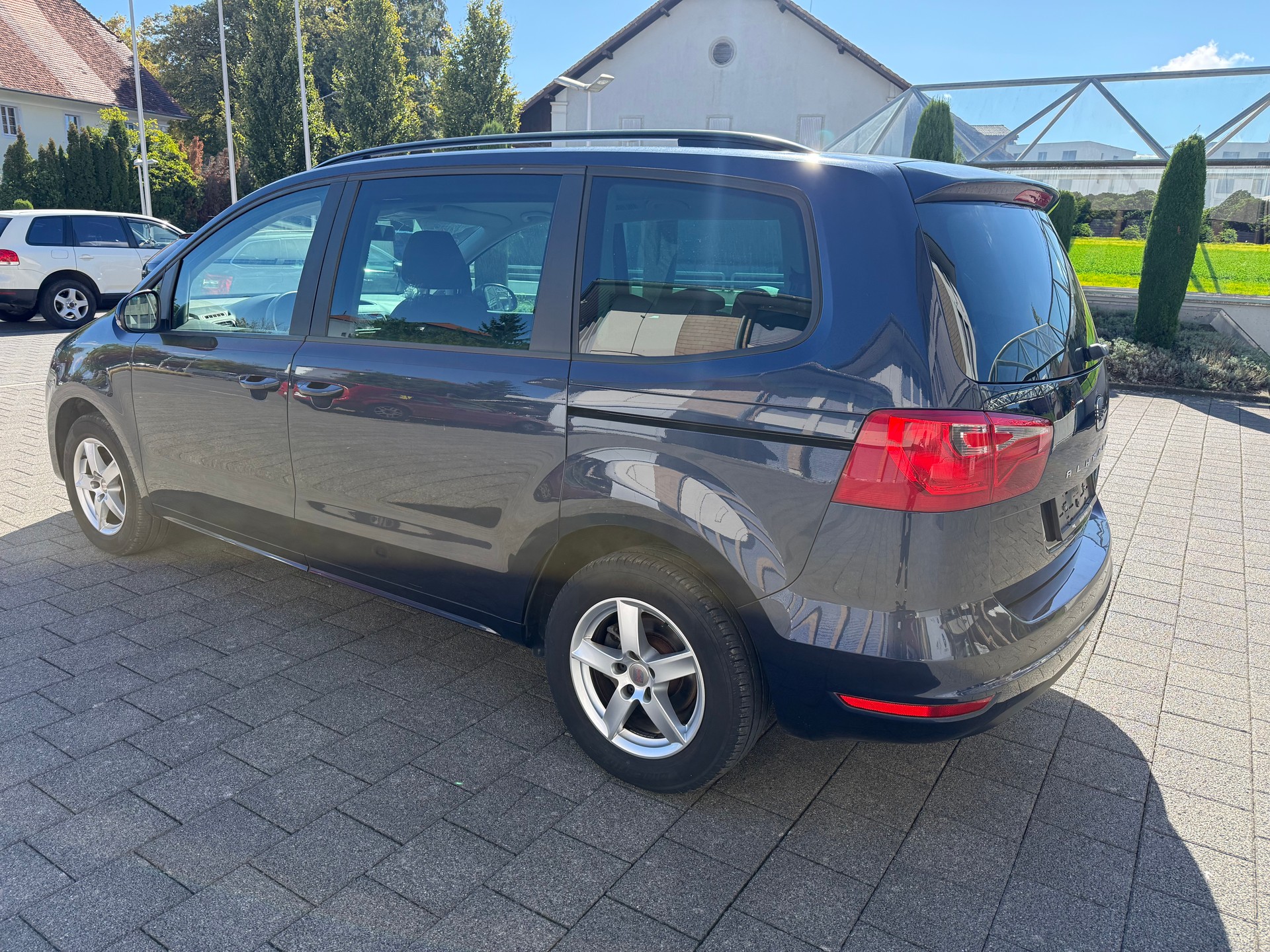 SEAT Alhambra 1.4 TSI Reference Eco-image-3