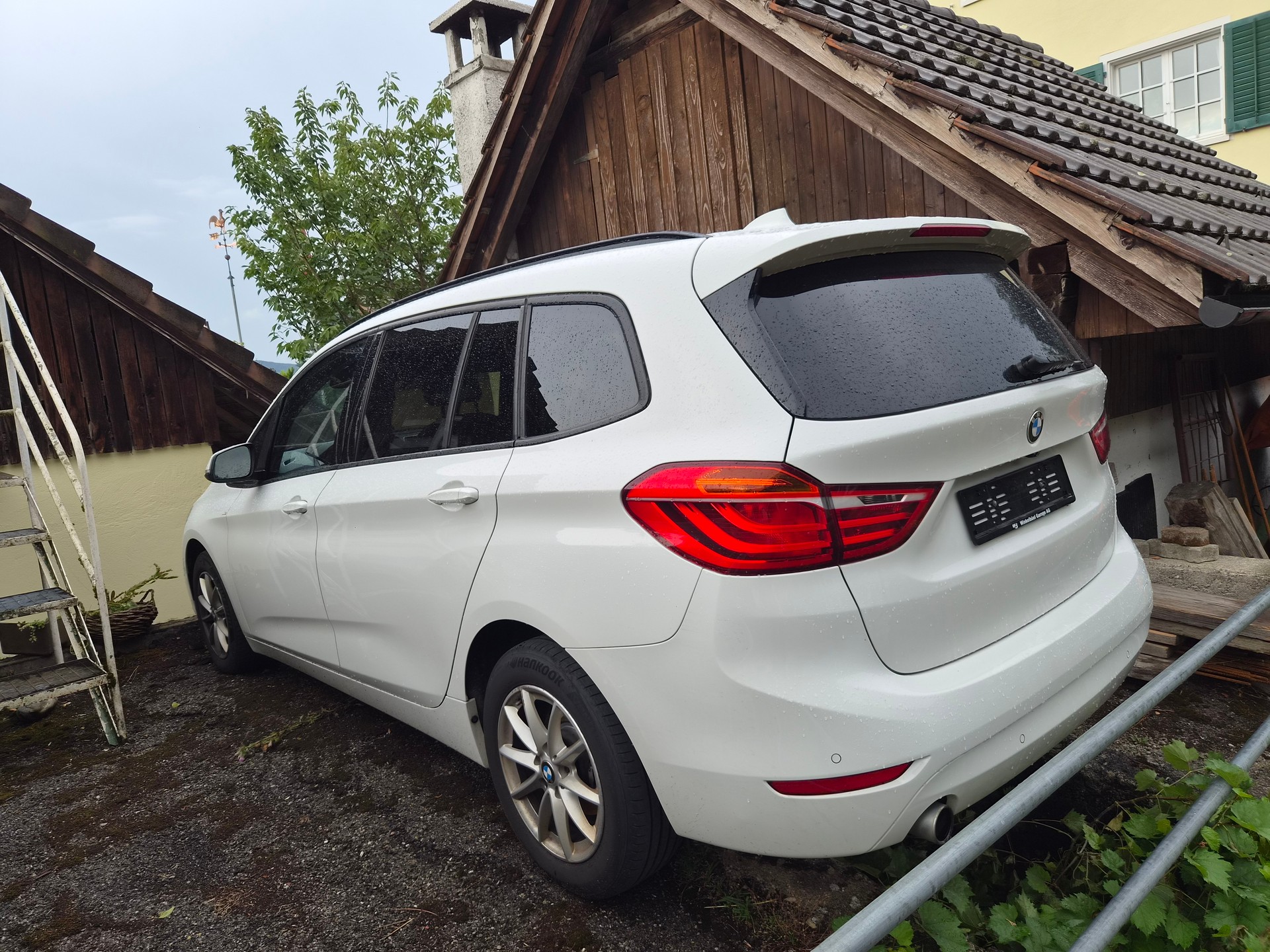 BMW 218d-image-3