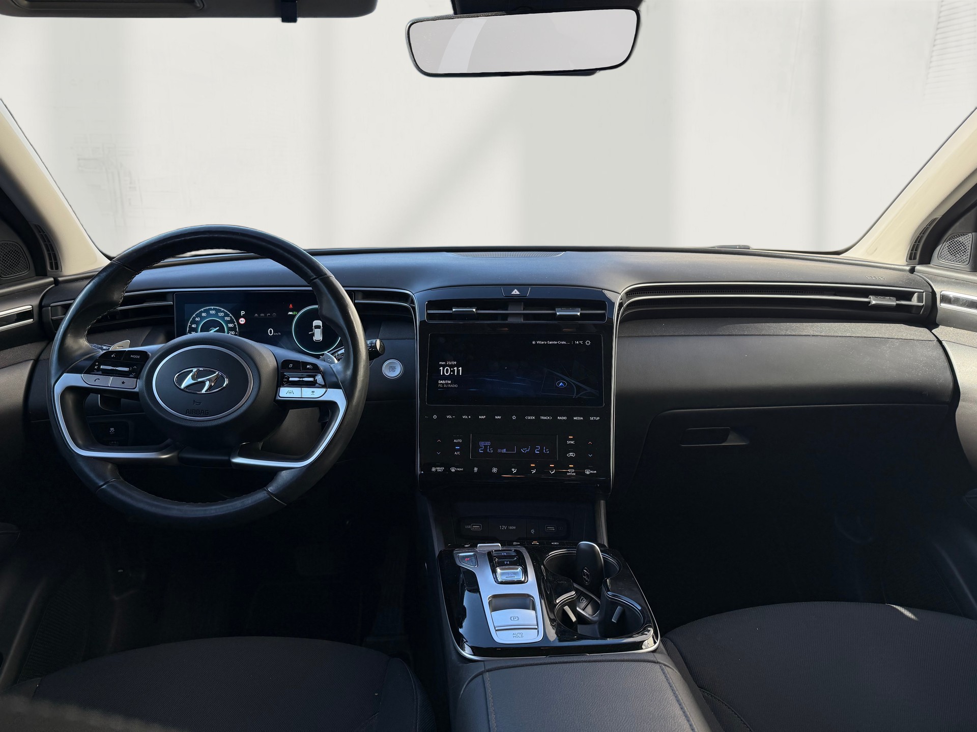 HYUNDAI Tucson 1.6 TGDI HEV Amplia 4WD(M)-image-8