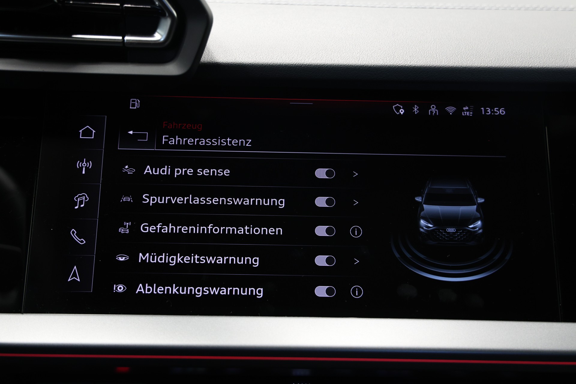 AUDI S3 Limousine TFSI quattro S-tronic *Akrapovic*Individual-Lackierung Distriktgrün*Massagesitze*-image-30