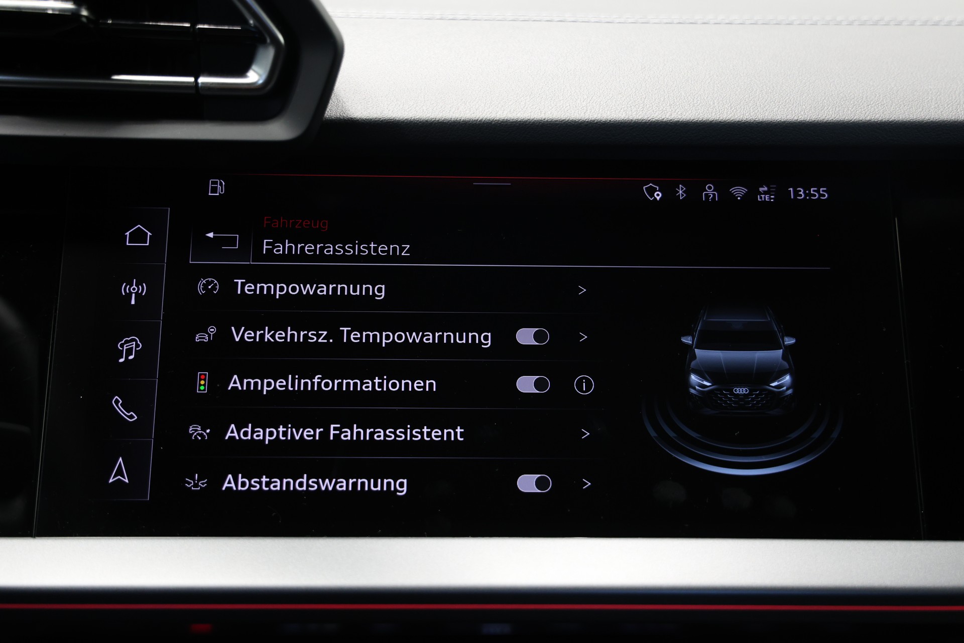 AUDI S3 Limousine TFSI quattro S-tronic *Akrapovic*Individual-Lackierung Distriktgrün*Massagesitze*-image-29