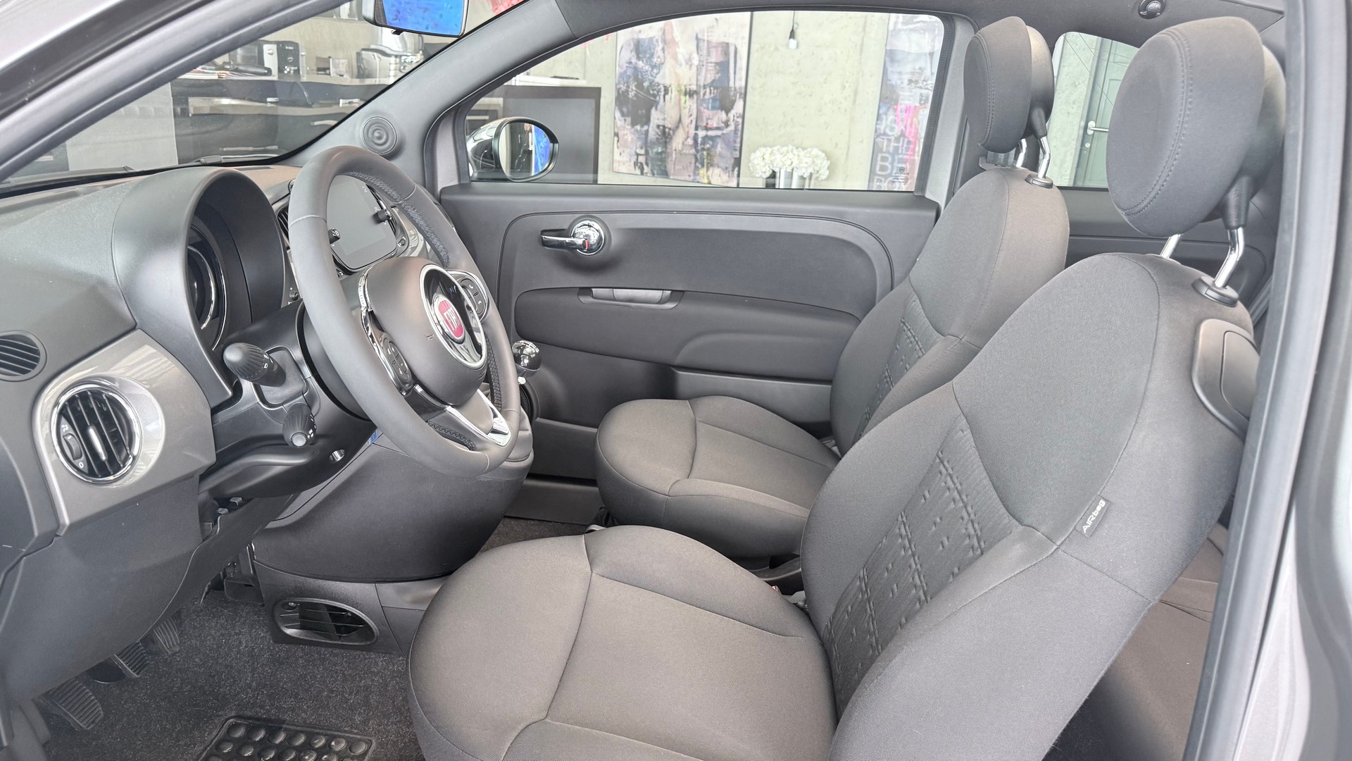 FIAT 500 C 1.0 Hybrid Swiss Edition-image-9