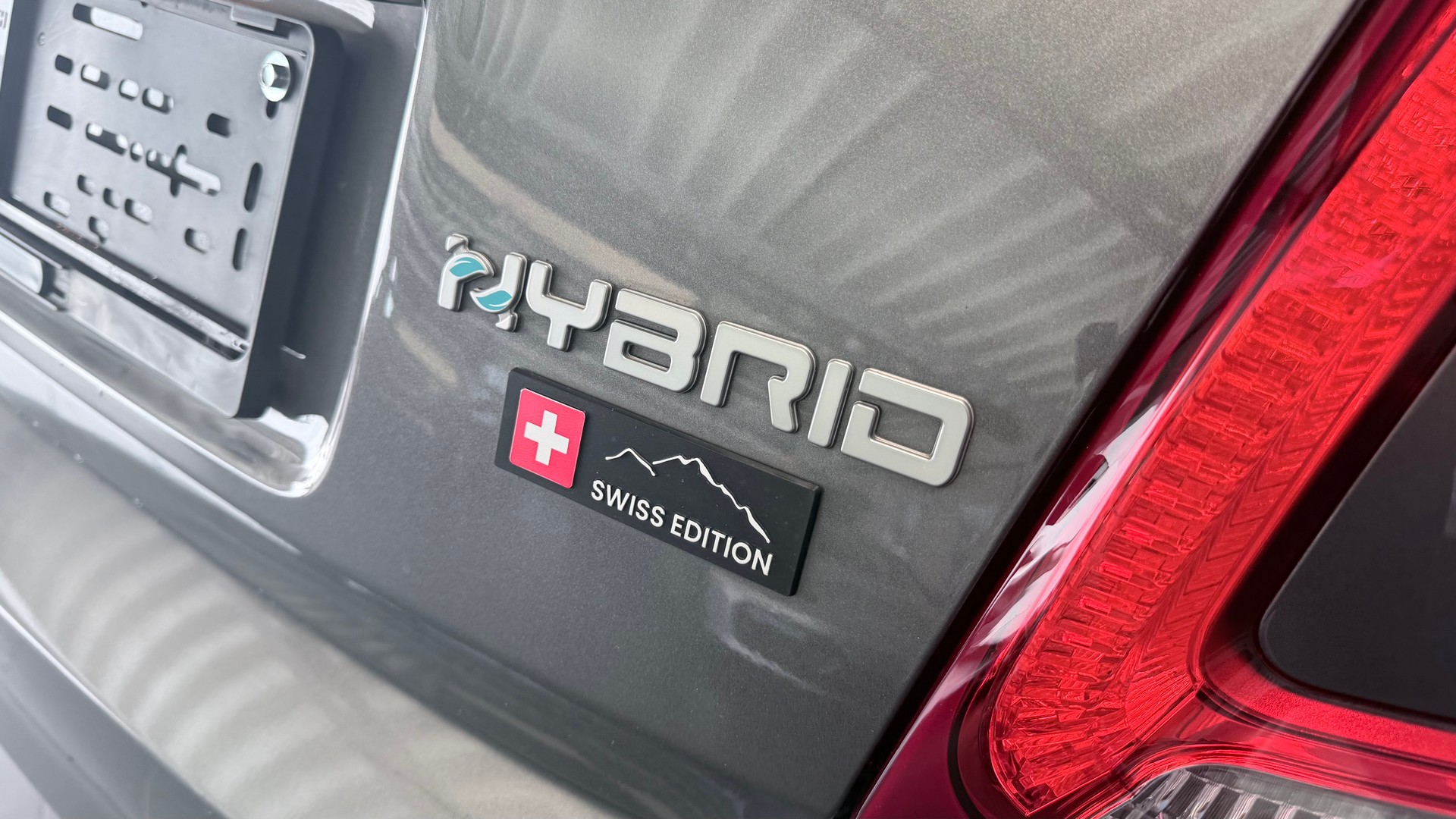 FIAT 500 C 1.0 Hybrid Swiss Edition-image-16