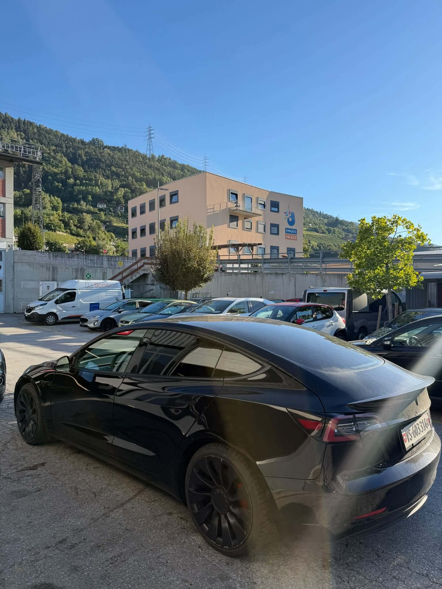 TESLA Model 3 Performance Dual Motor AWD-image-3