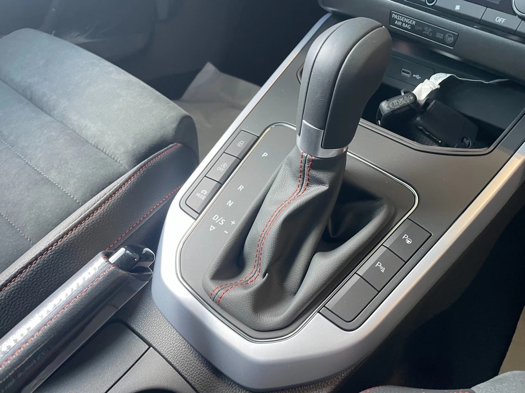 SEAT Arona 1.5 Eco TSI FR DSG-image-5