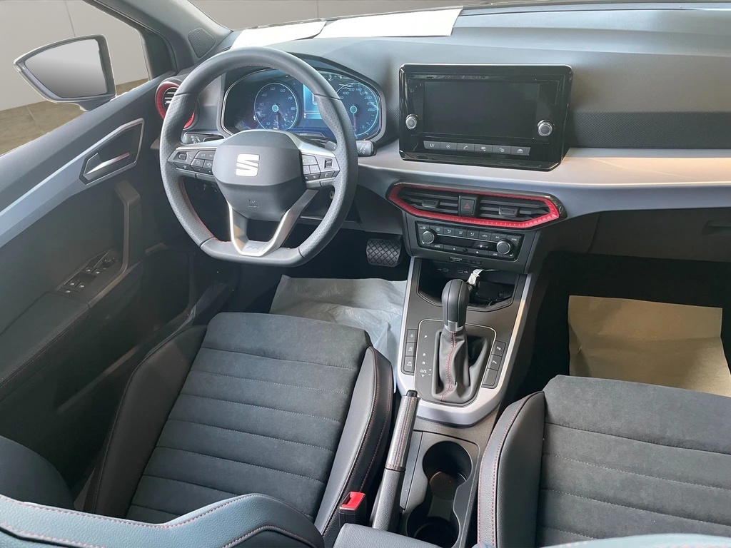 SEAT Arona 1.5 Eco TSI FR DSG-image-4