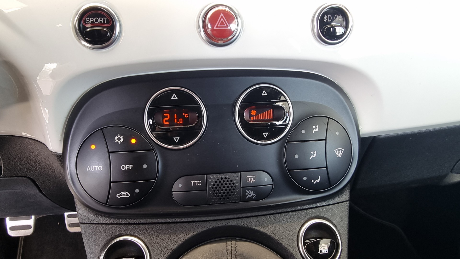 FIAT 595 Abarth 1.4 T-Jet 145-image-8
