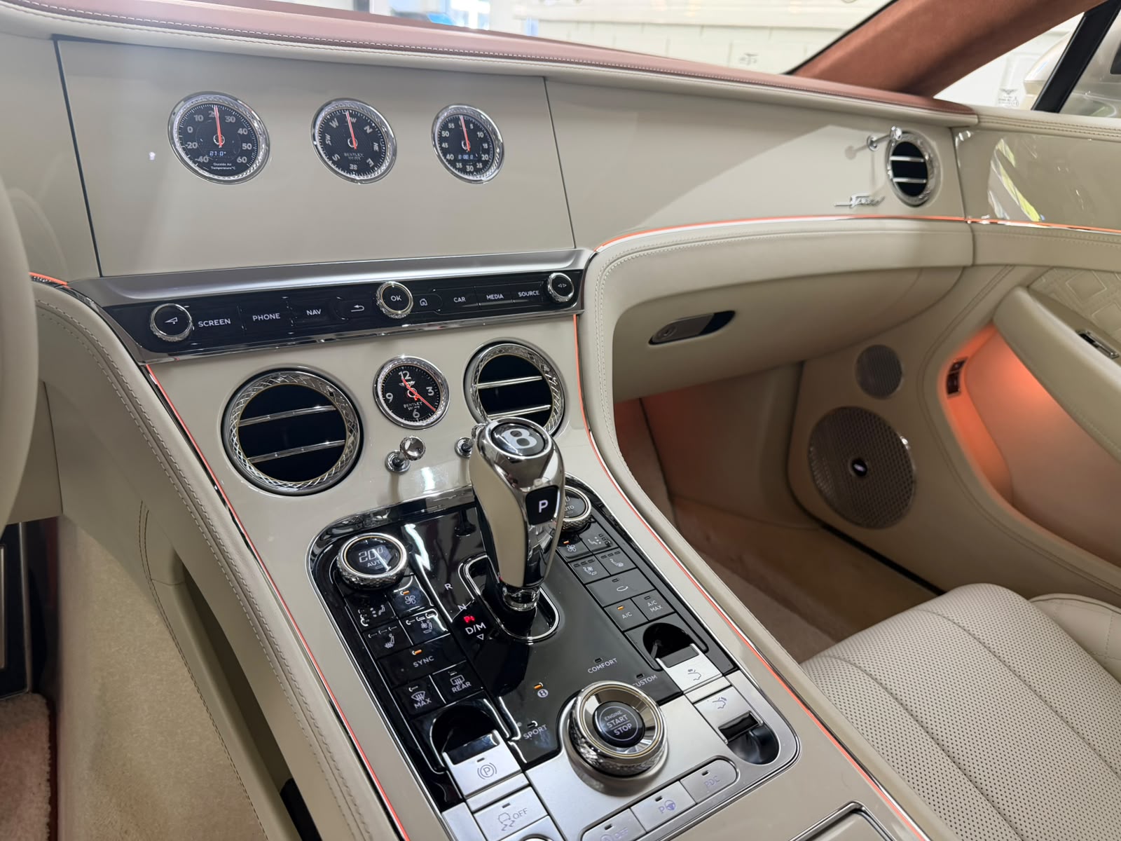 BENTLEY Continental GT 6.0 W12 Speed-image-11