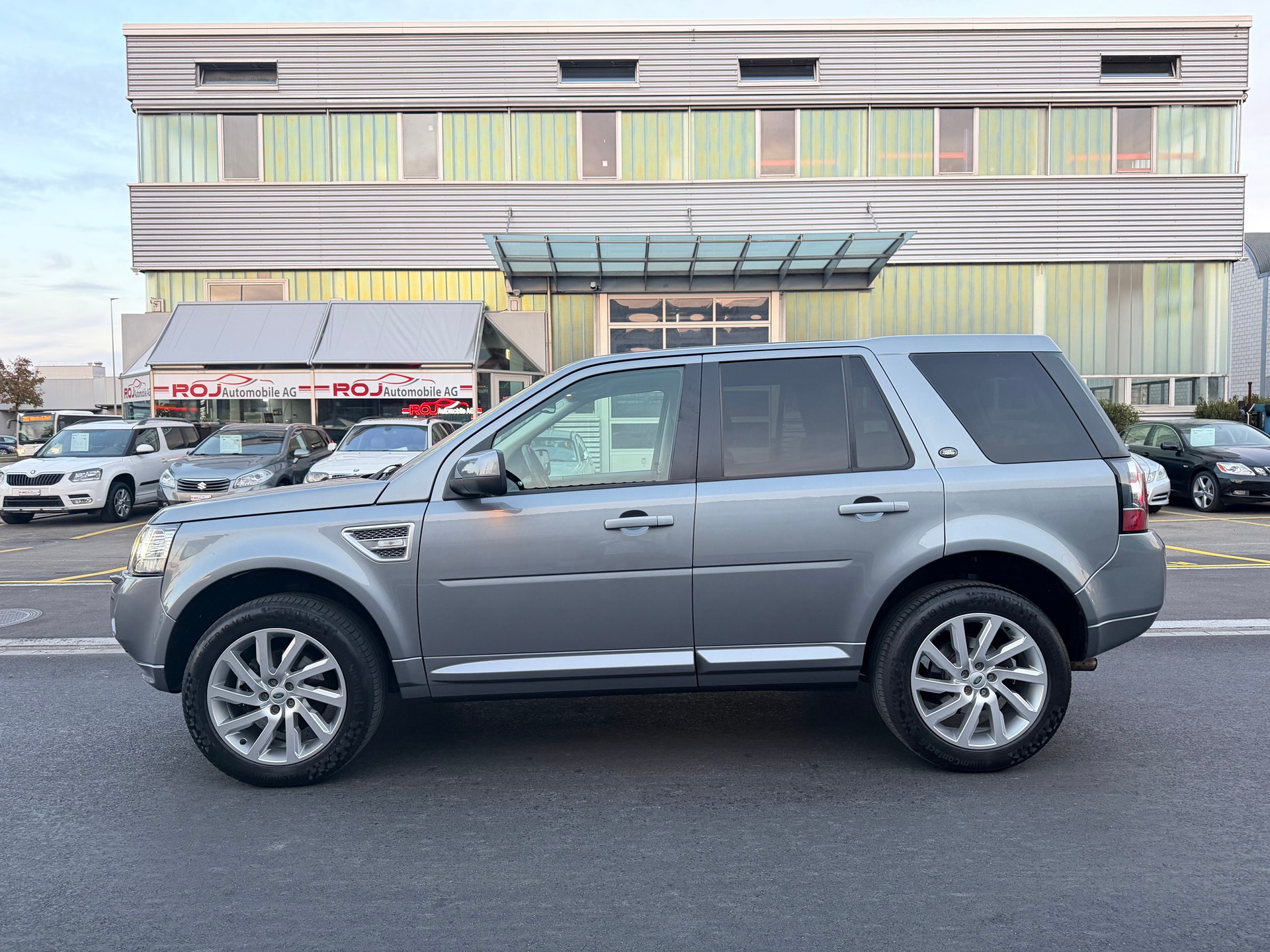 LAND ROVER Freelander 2.0 HSE Automatic-image-0