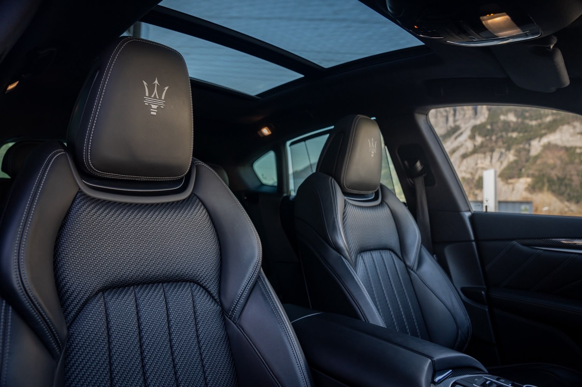 MASERATI Levante S 3.0 V6 GranSport Automatica-image-14