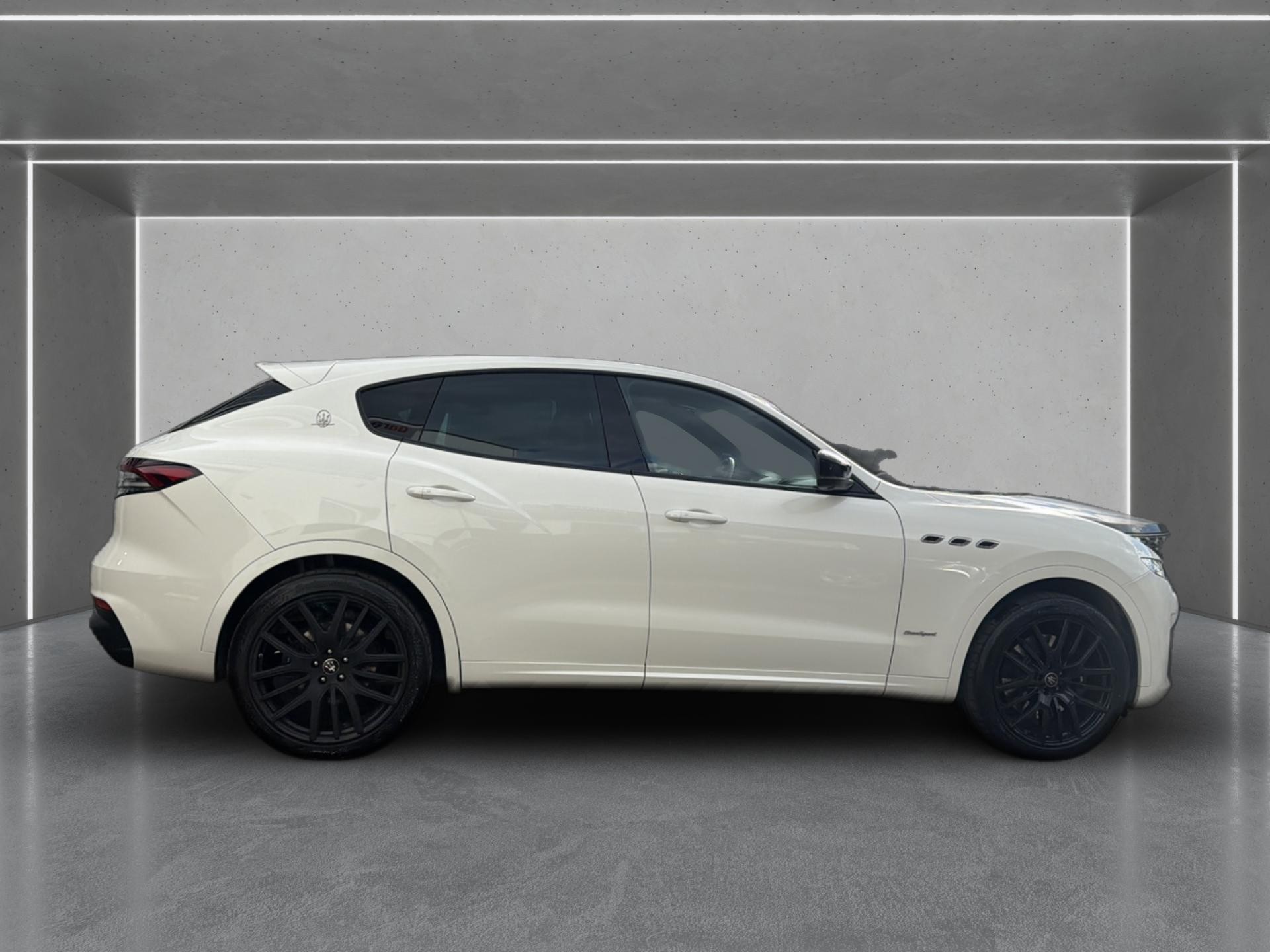 MASERATI Levante S 3.0 V6 GranSport Automatica-image-8