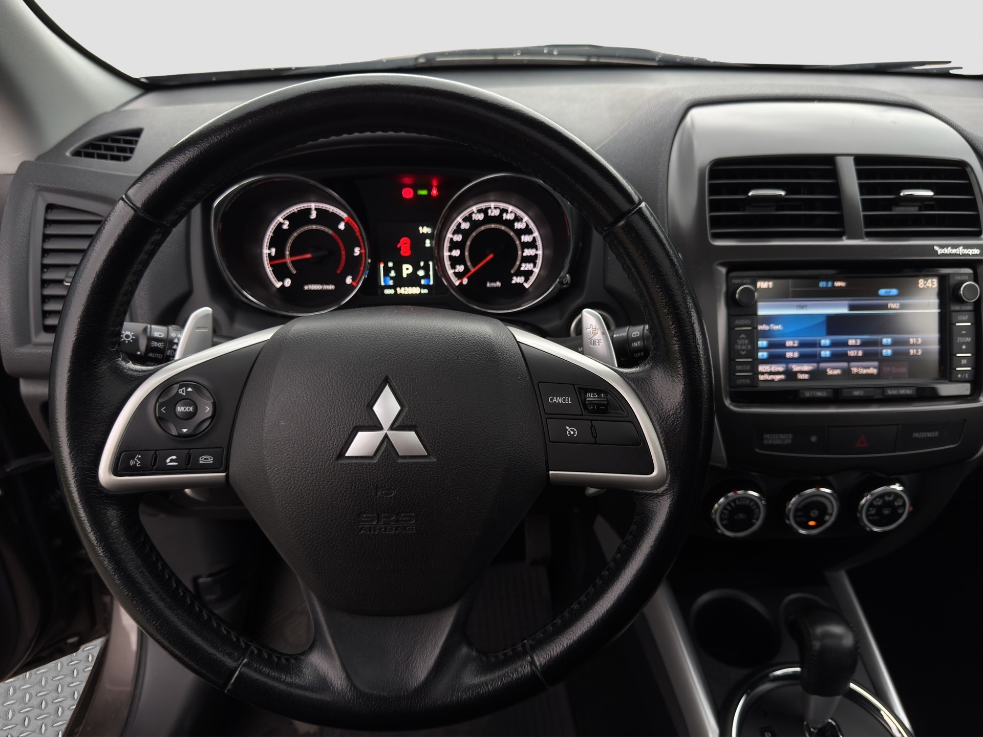 MITSUBISHI ASX 2.2 DID Navigator 4WD Automatic | AHK 1400 KG | Panoramadach | Sitzheizung-image-10