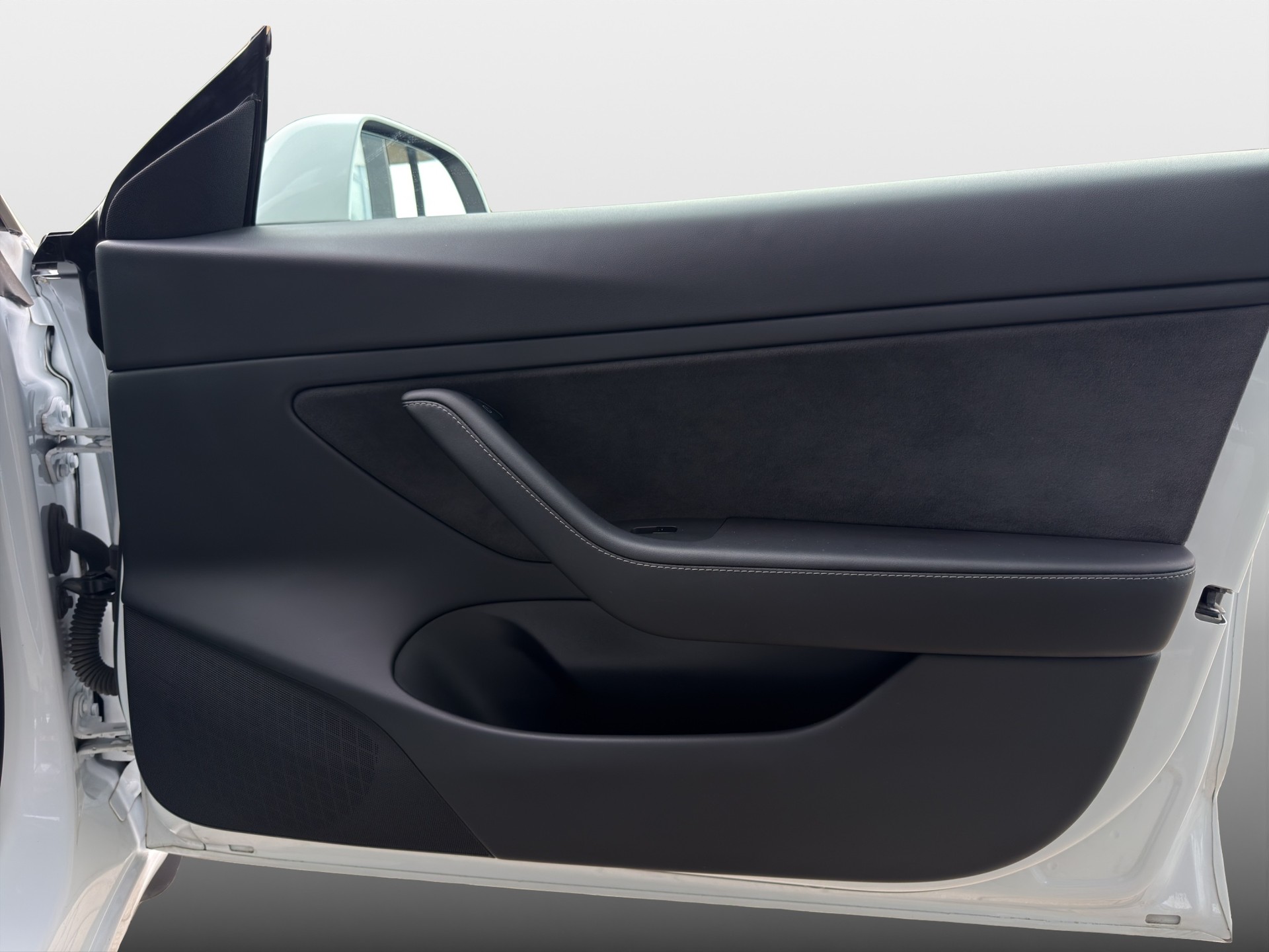 TESLA Model 3 Long Range Dual Motor AWD*mit AHK*Ab MFK,1 Jahr oder 20'000km Garantie auf Motor und Getriebe*-image-16