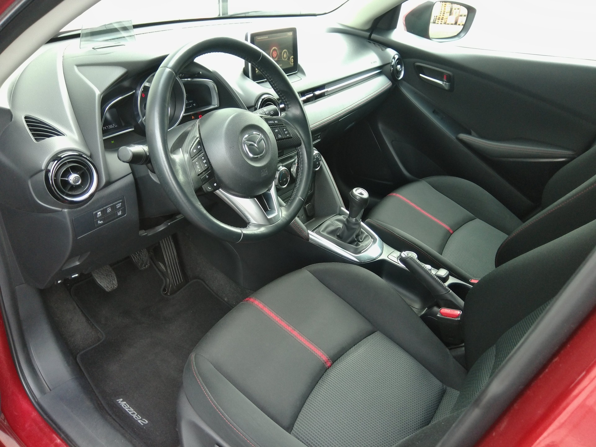 MAZDA 2 1.5i 16V Skyactiv-G Revolution-image-1