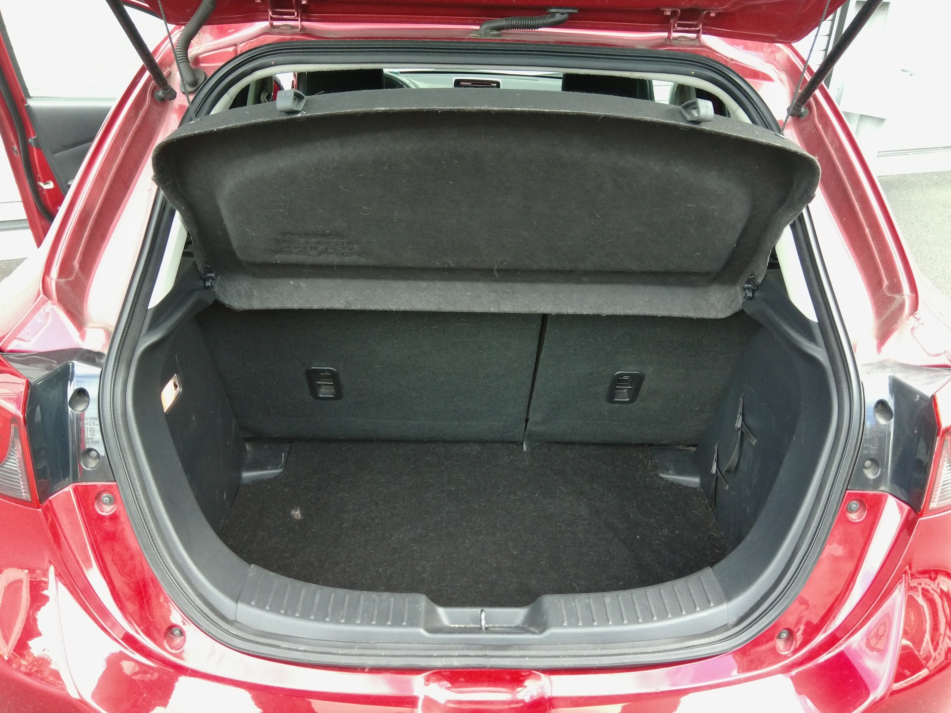 MAZDA 2 1.5i 16V Skyactiv-G Revolution-image-14