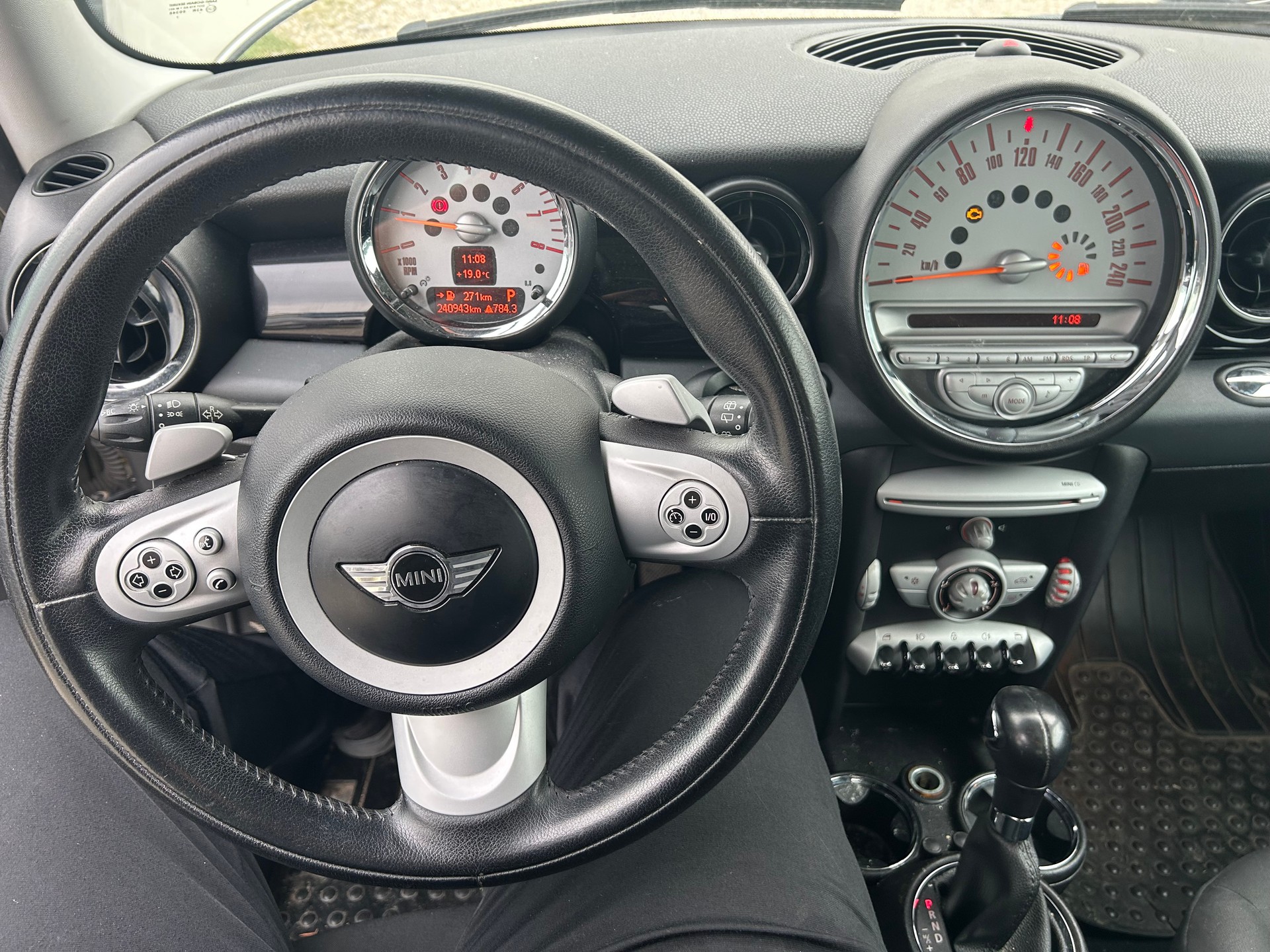 MINI One Steptronic-image-9