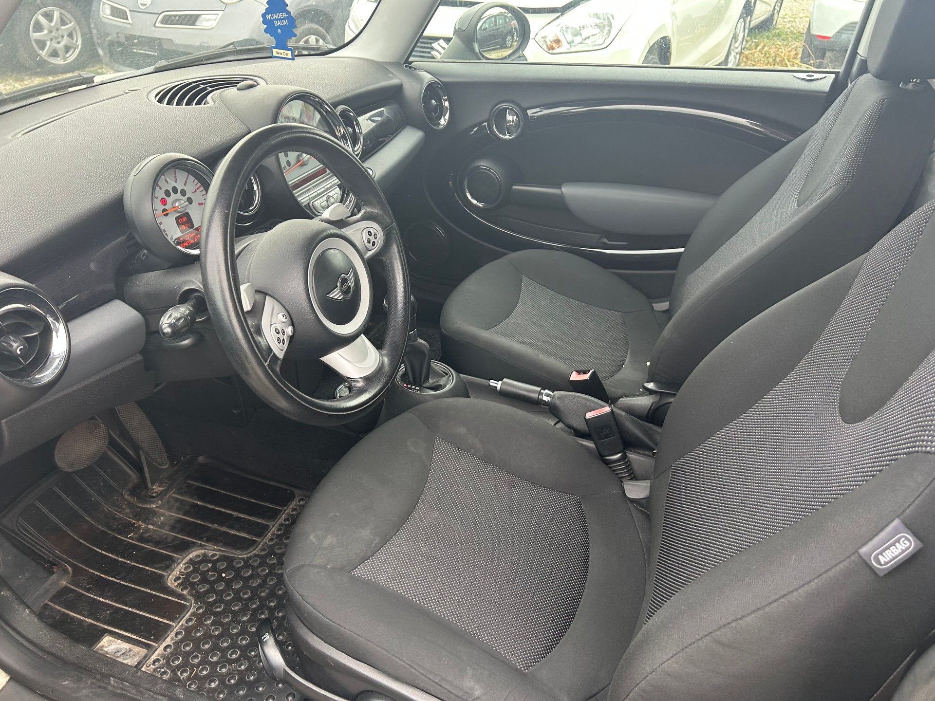 MINI One Steptronic-image-6