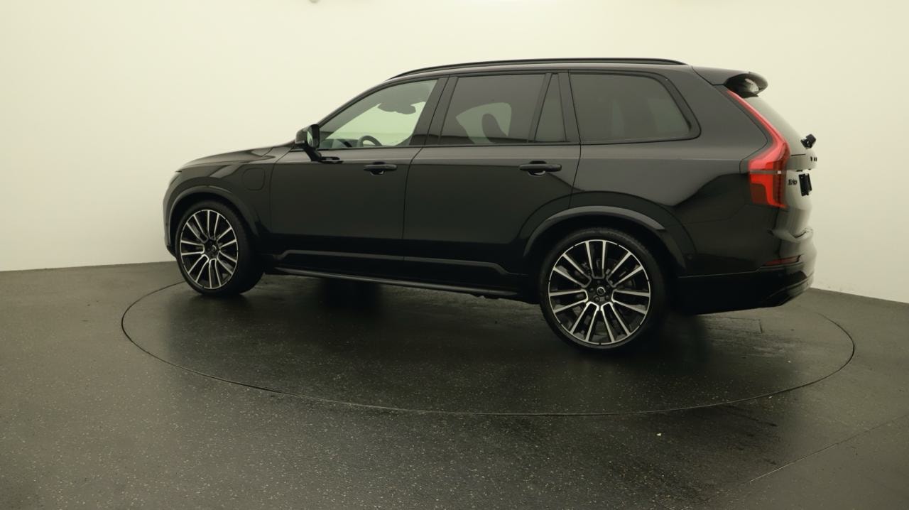 VOLVO XC90 T8 AWD PluginHybrid Black Edition Geartronic-image-2