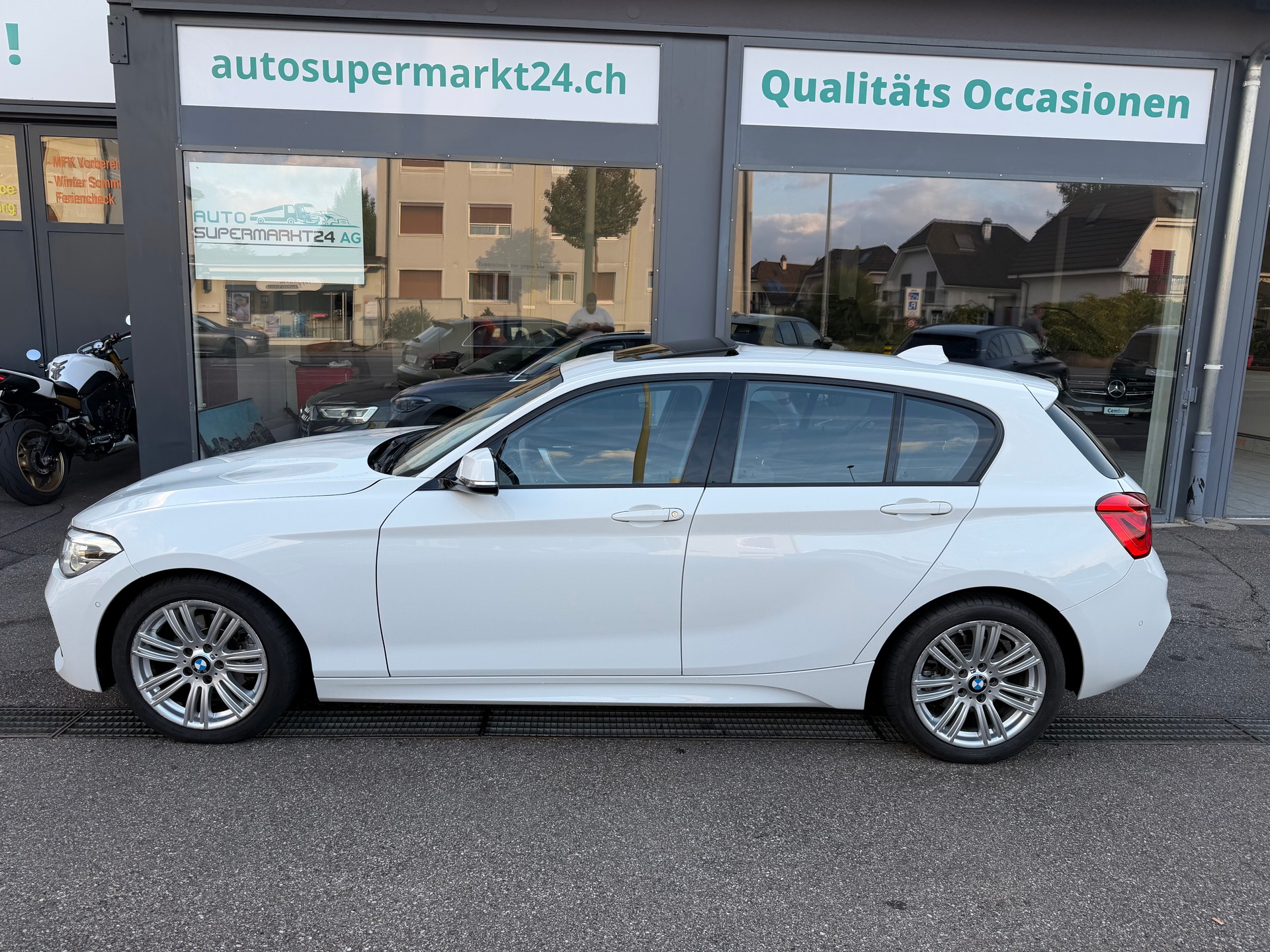 BMW 120d M Sport-image-2