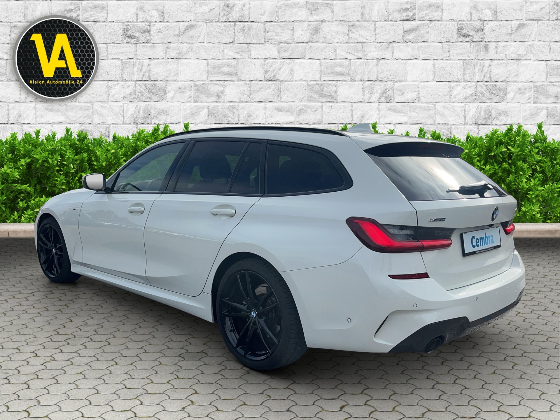 BMW 320d xDrive Touring M Sport Steptronic-image-7