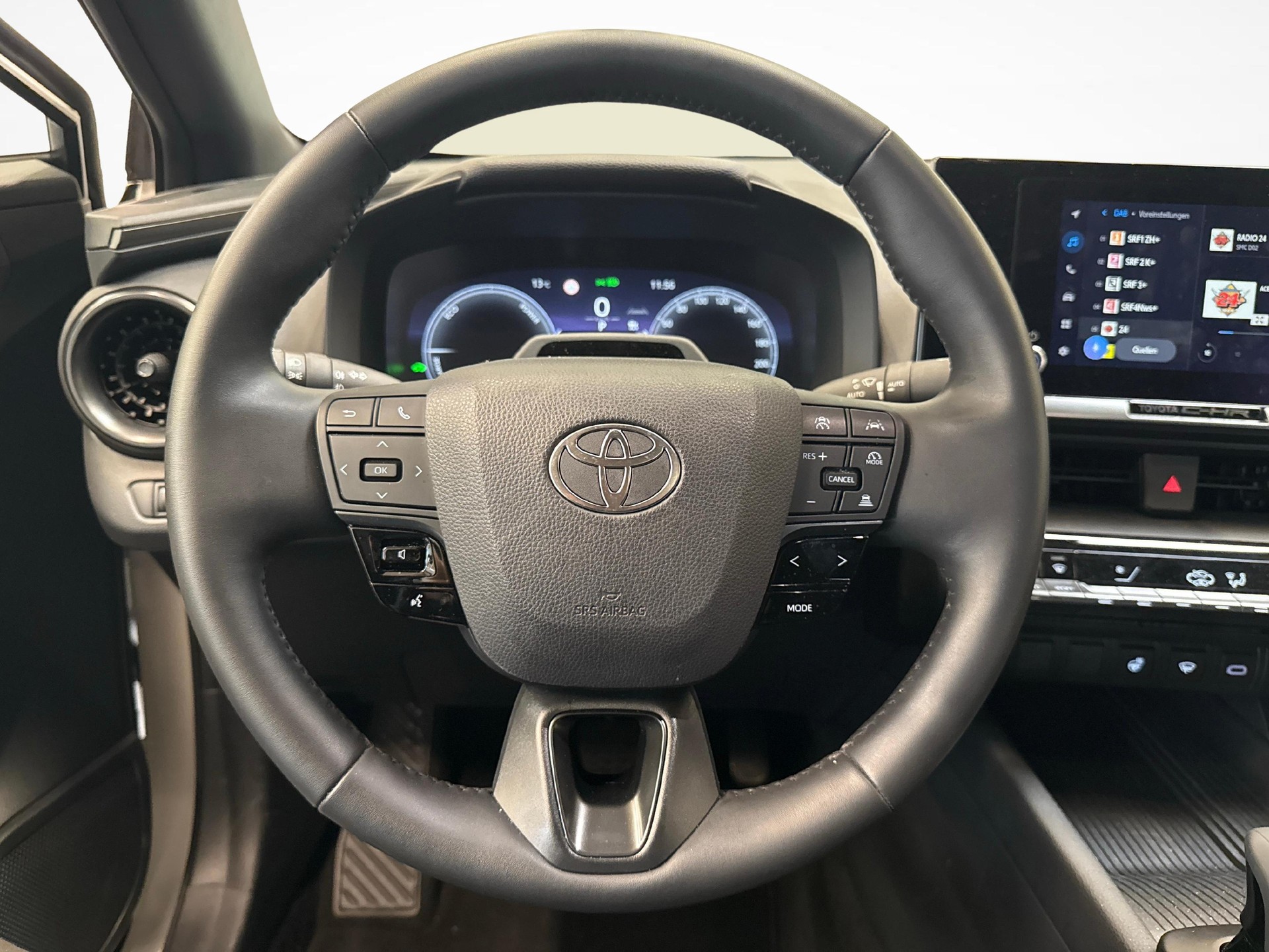 TOYOTA C-HR 1.8 HEV Comfort-image-13