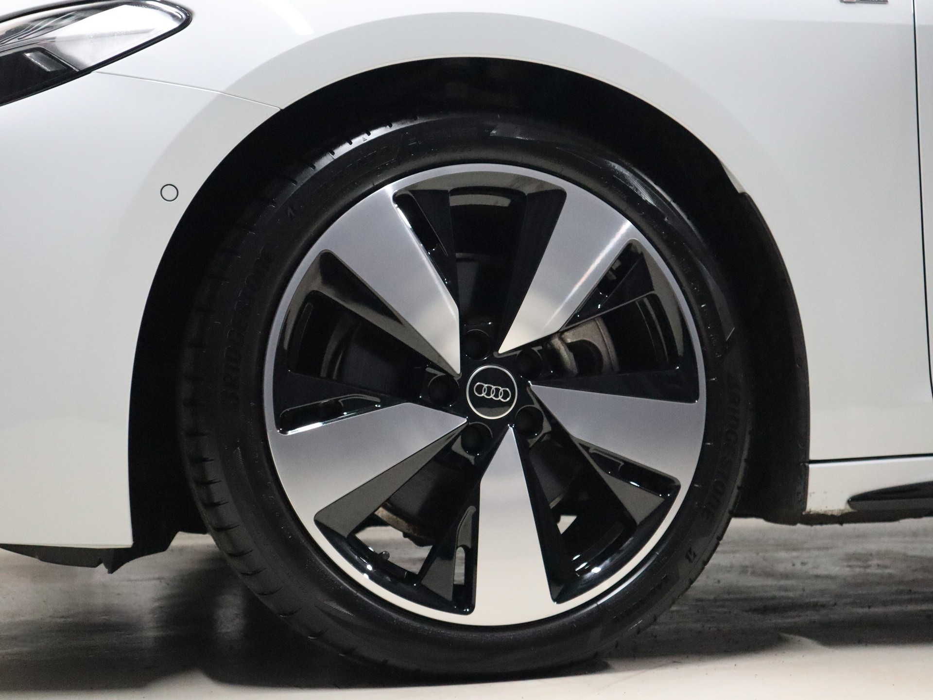 AUDI A5 Avant 2.0 TFSI S tronic S Line Edition - Navi - MMI Beifahrerdisplay - Matrix LED - Keyless - 360° Kamera - 204 PS-image-7