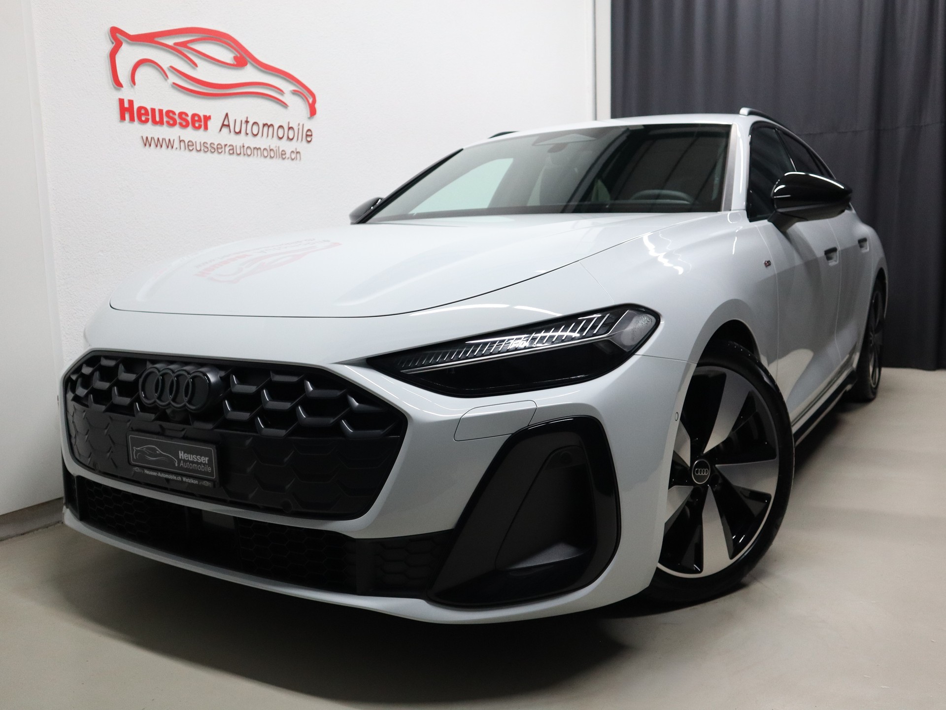 AUDI A5 Avant 2.0 TFSI S tronic S Line Edition - Navi - MMI Beifahrerdisplay - Matrix LED - Keyless - 360° Kamera - 204 PS-image-0