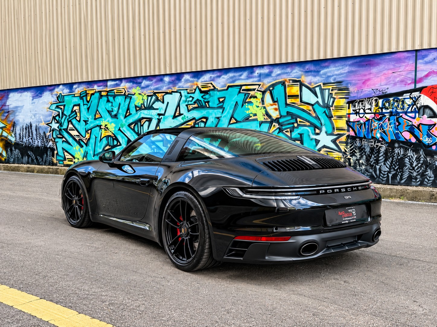 PORSCHE 911 Targa 4 GTS-image-2