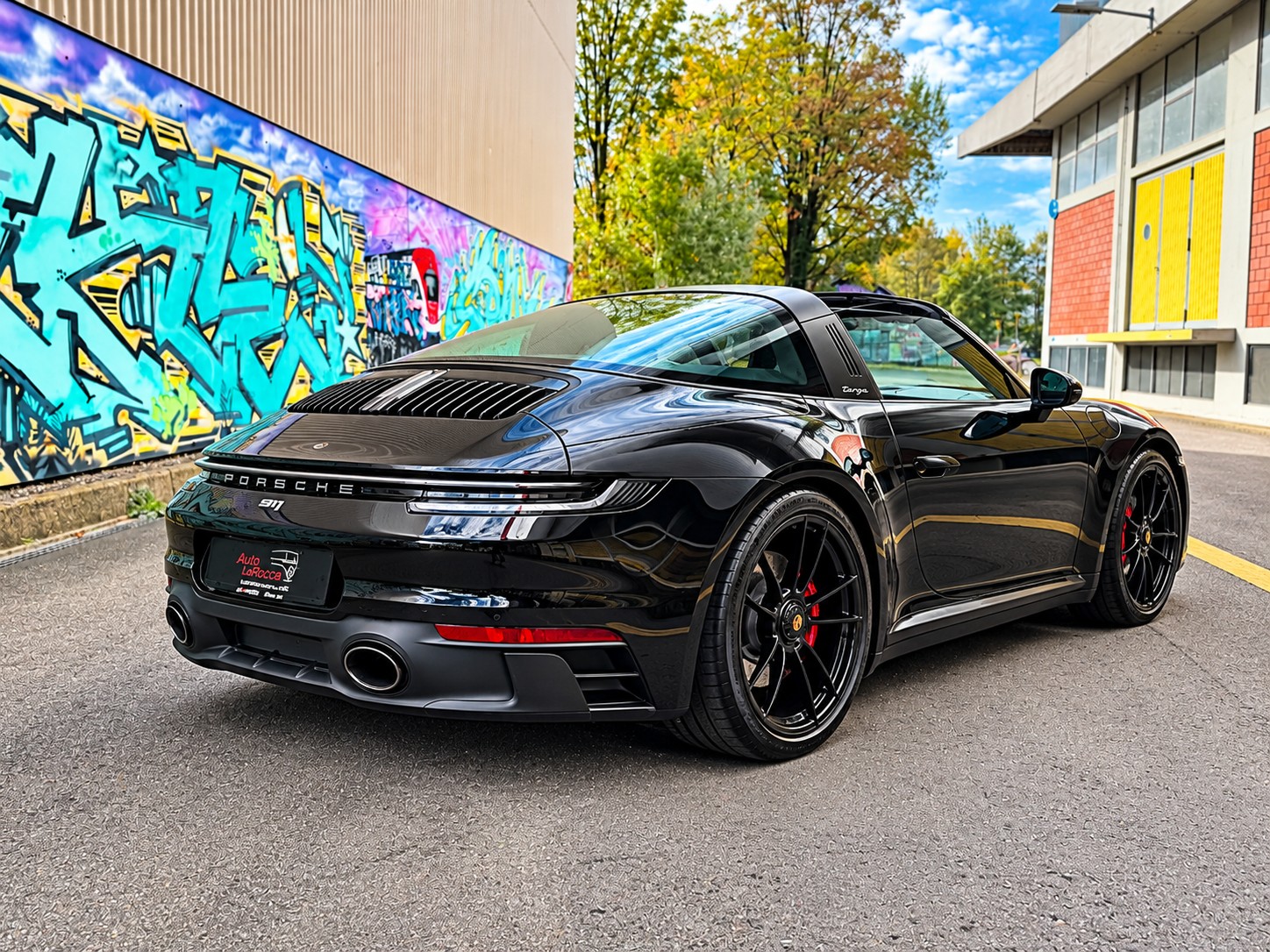 PORSCHE 911 Targa 4 GTS-image-3