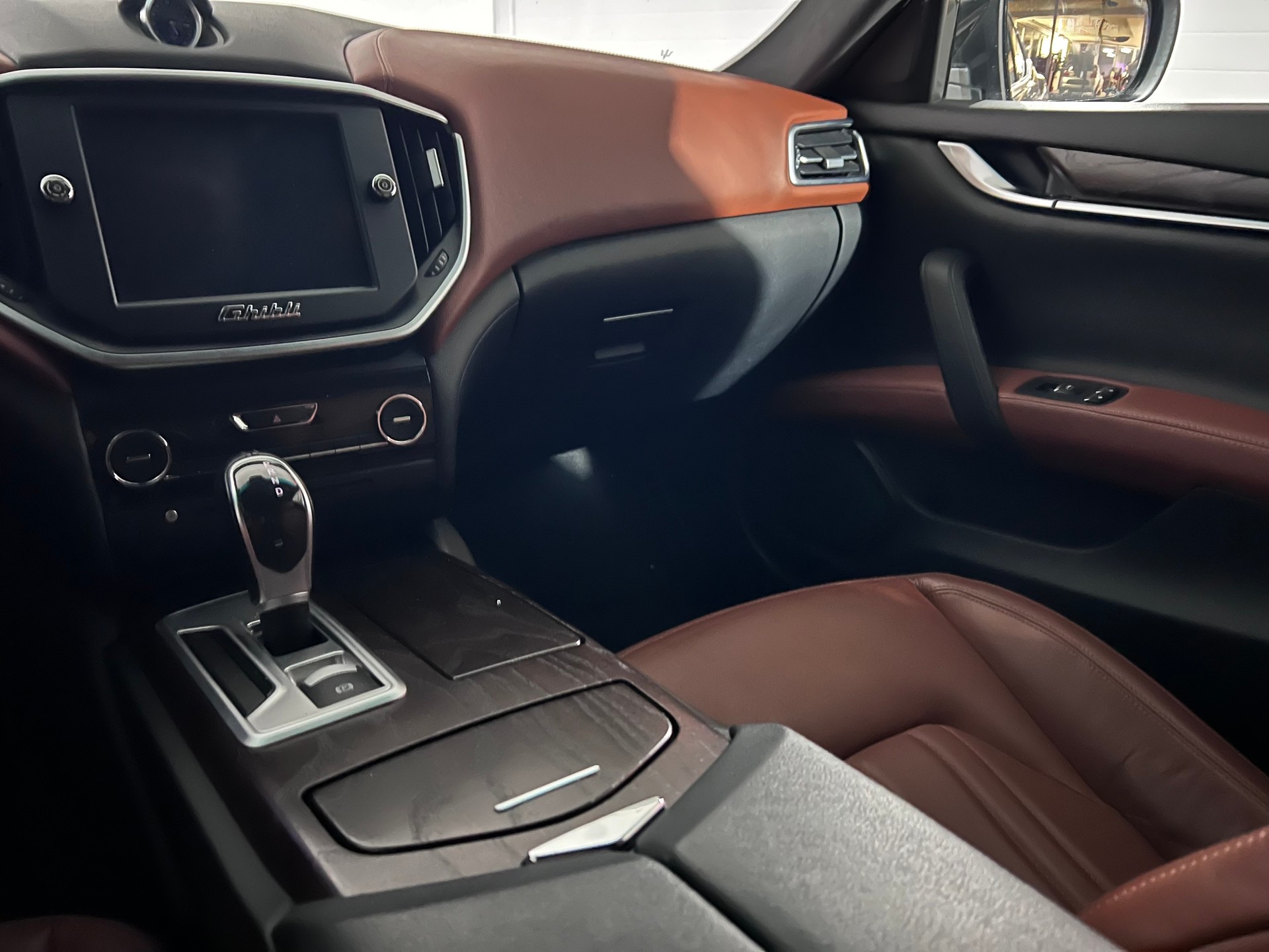 MASERATI Ghibli D 3.0 V6 Automatica-image-18