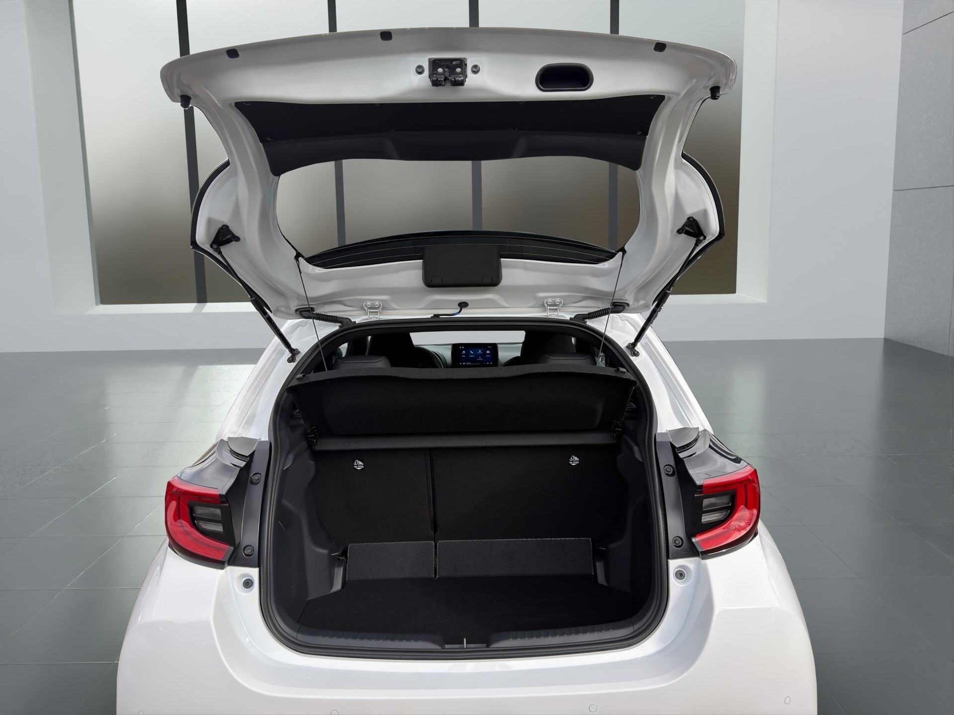 MAZDA 2 1.5 Hybrid Homura-image-17