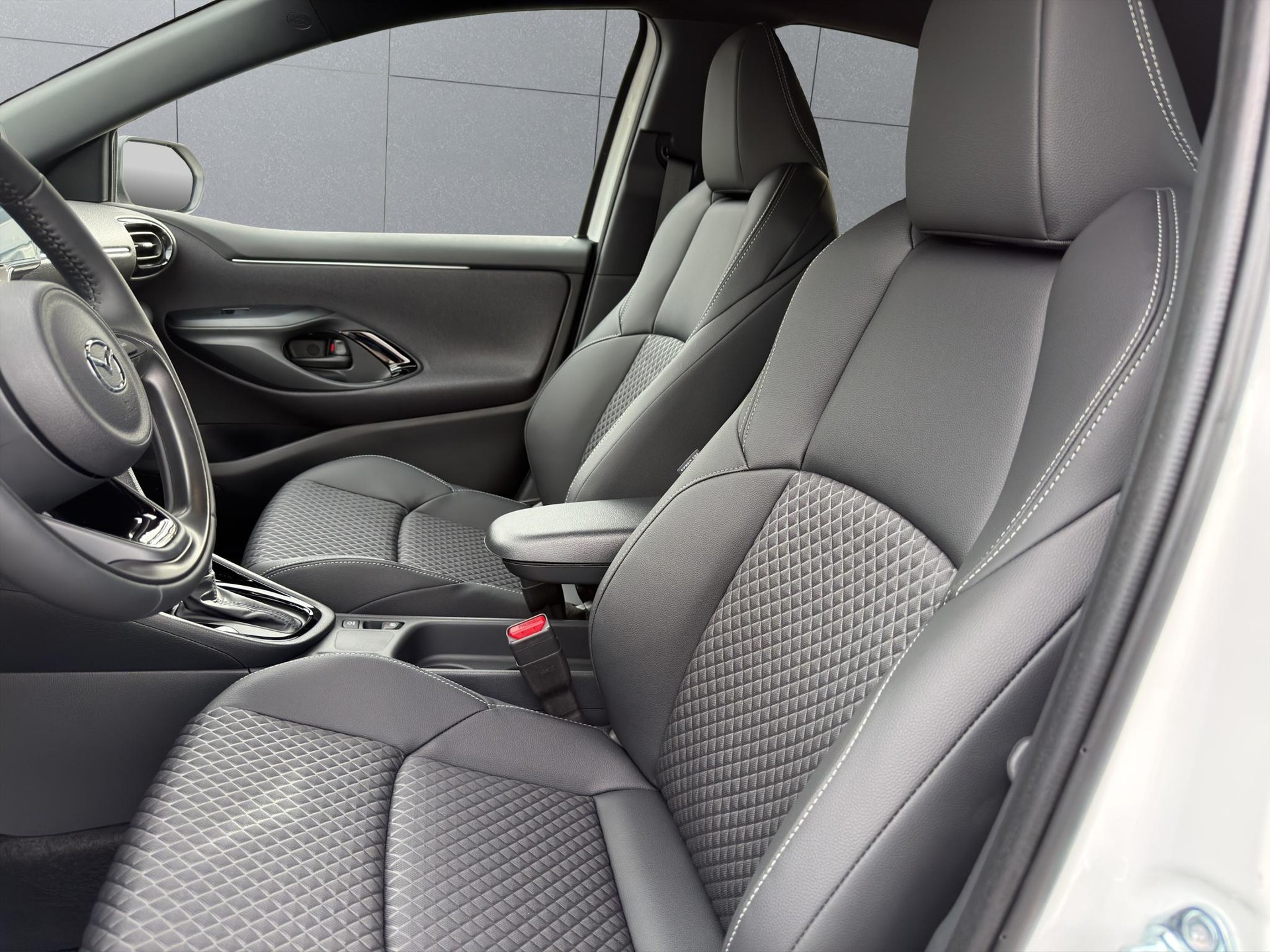 MAZDA 2 1.5 Hybrid Homura-image-8