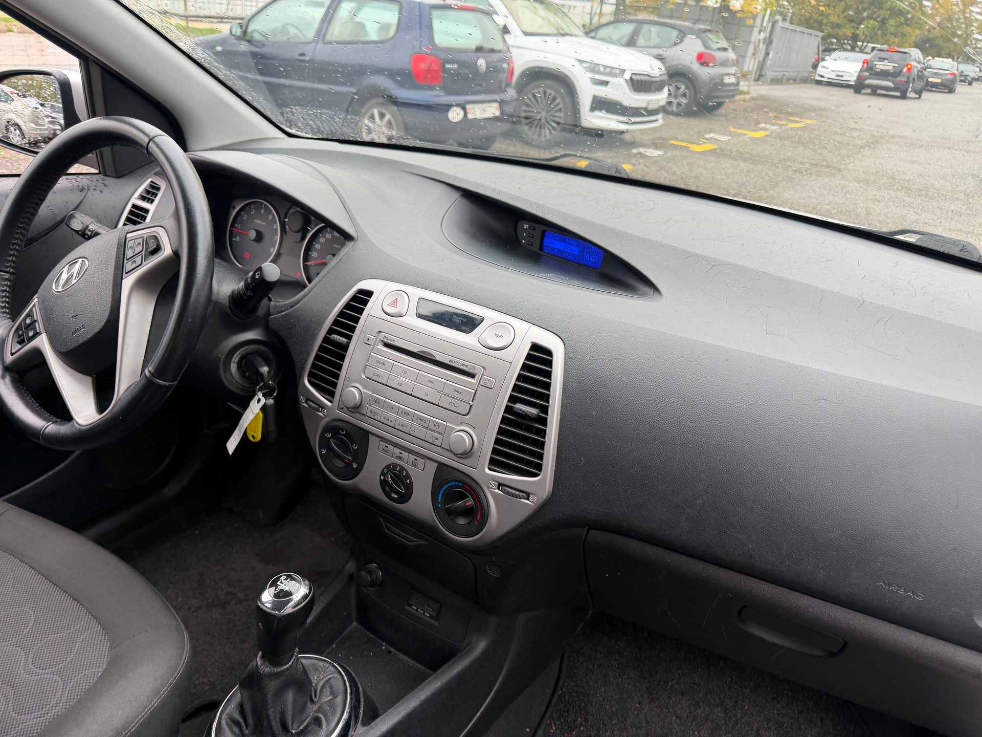 HYUNDAI i20 1.4 Style-image-3