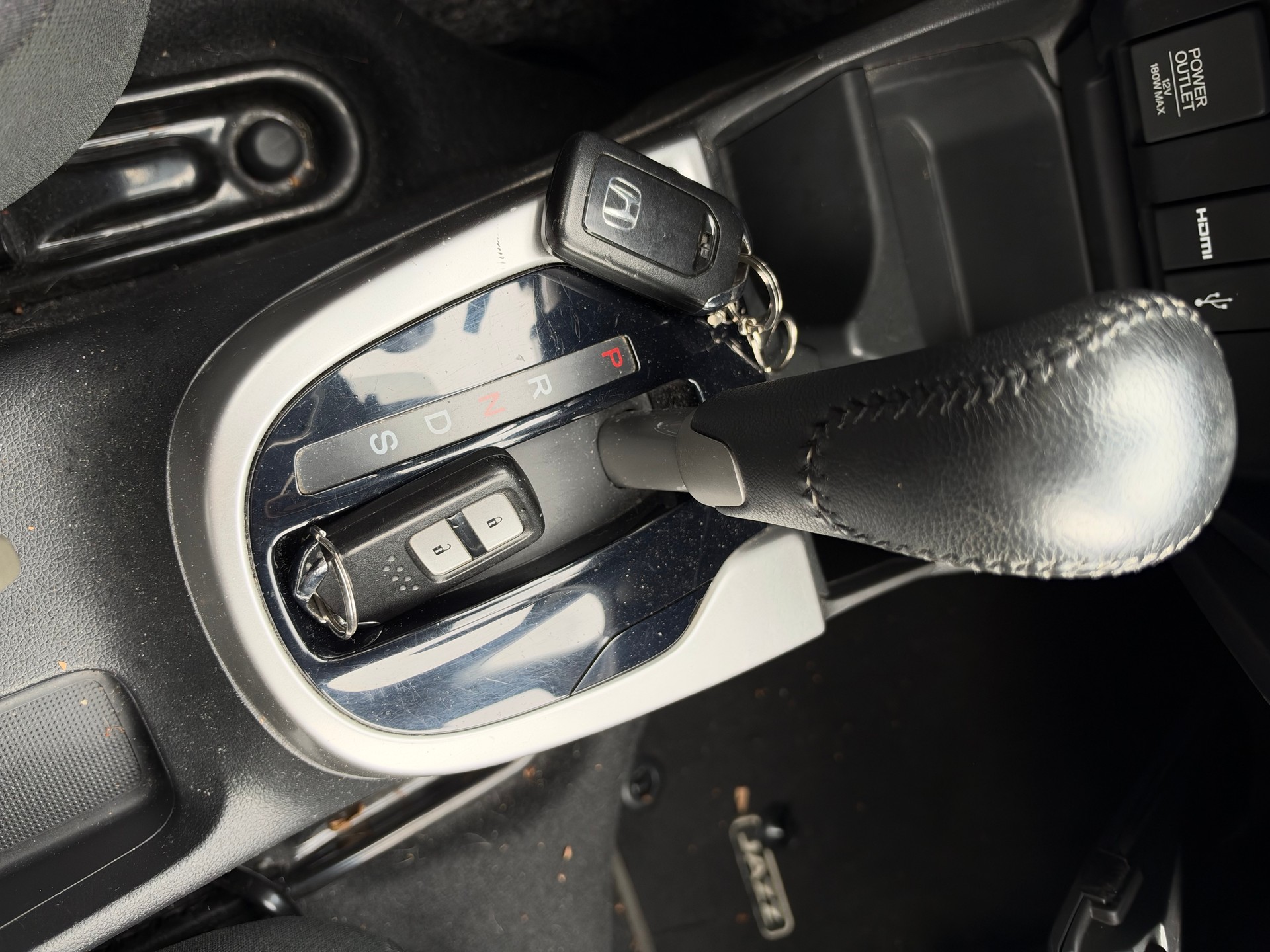 HONDA Jazz 1.3i-VTEC Comfort CVT-image-13