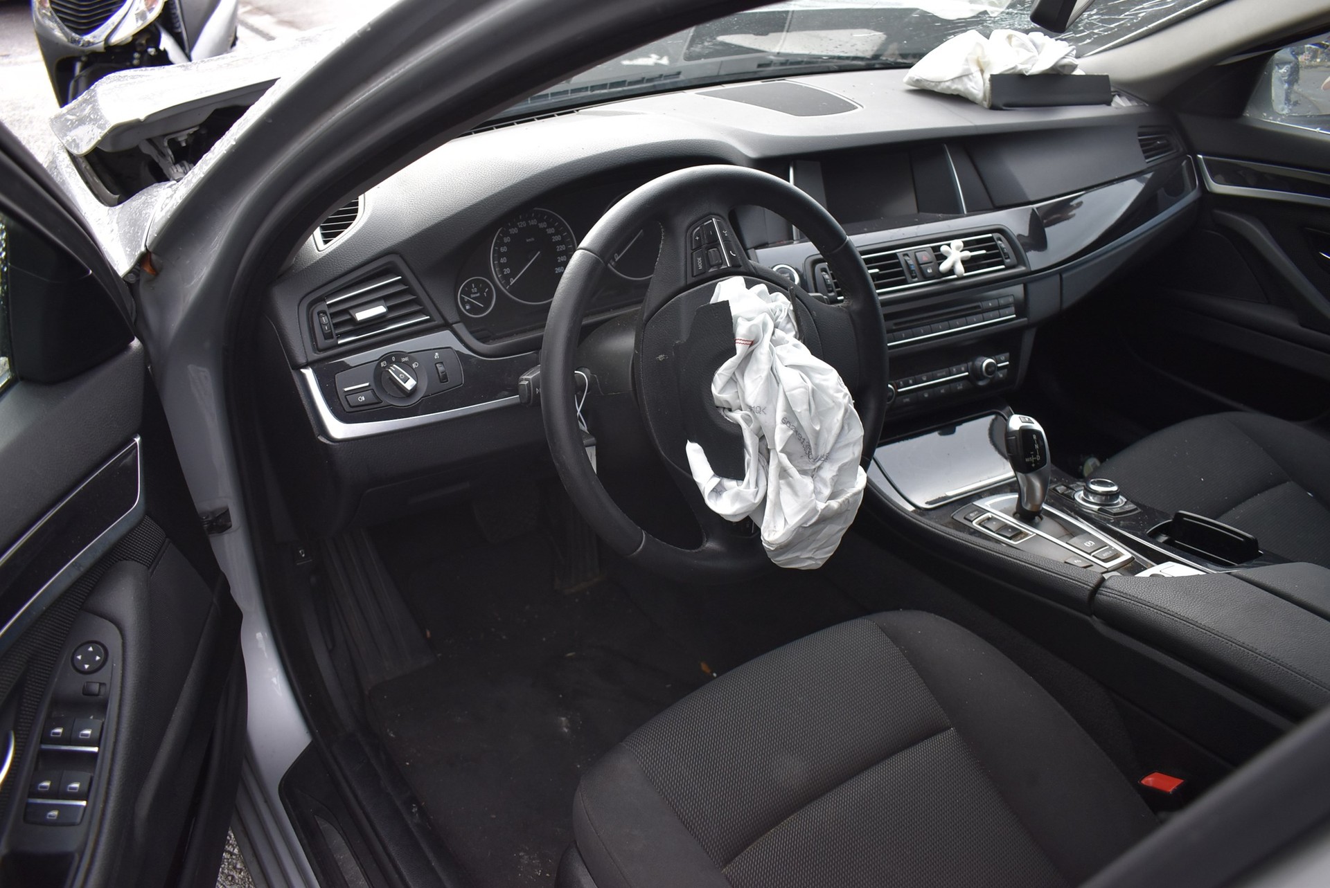 BMW 520d Touring-image-7