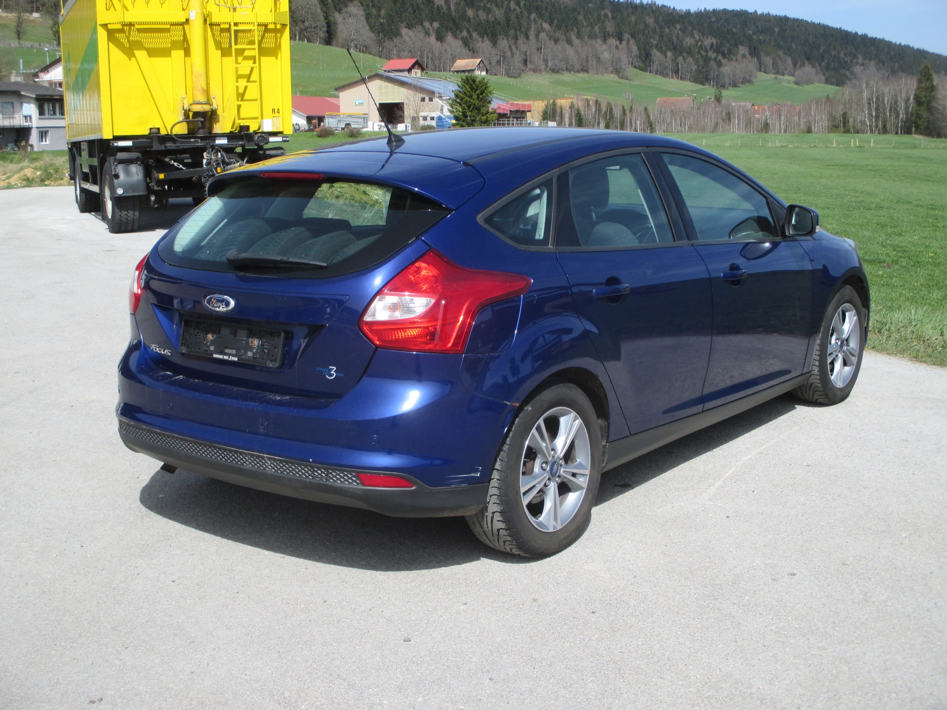 FORD Focus 1.0 SCTi Titanium-image-3