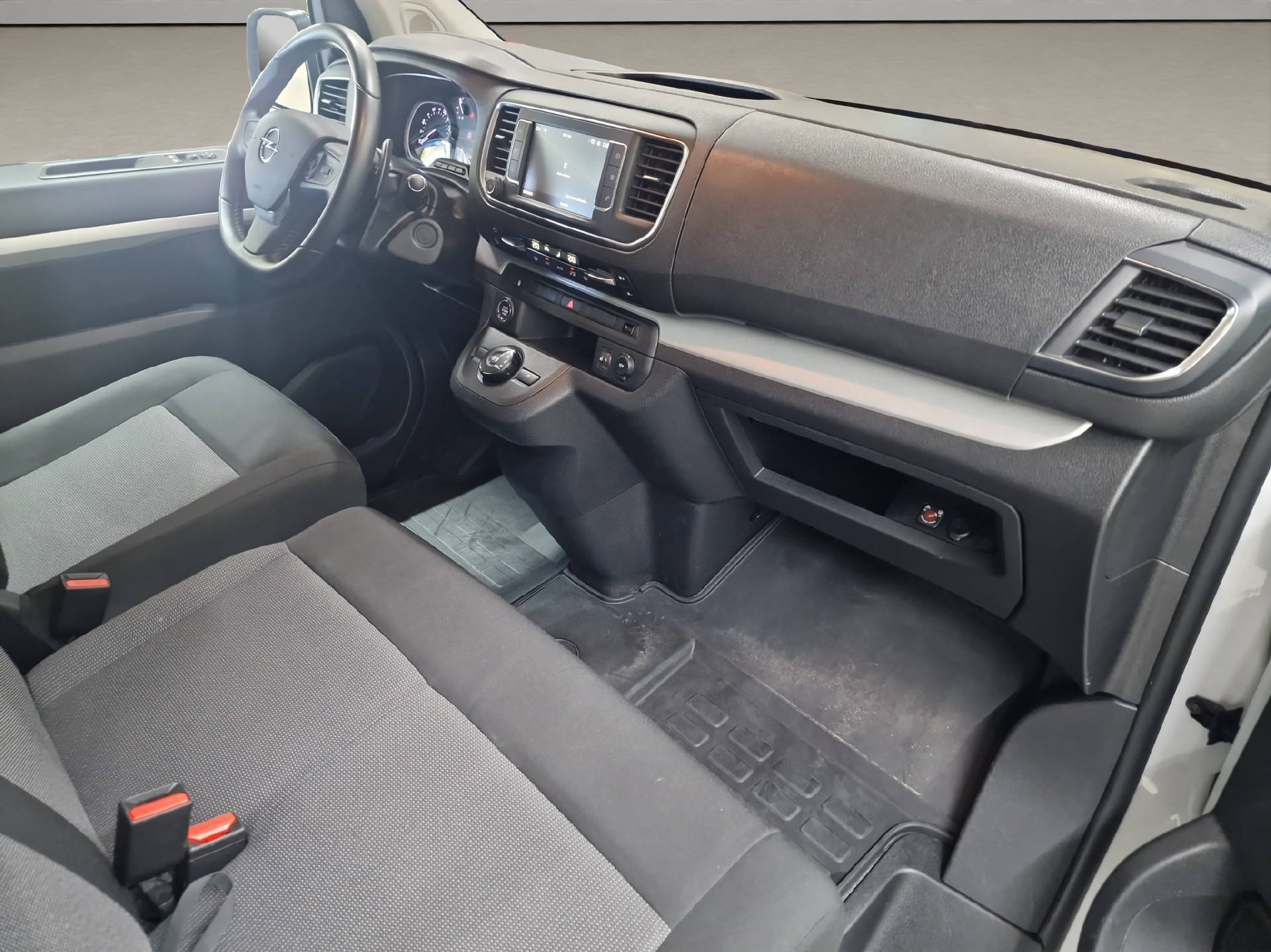 OPEL Zafira Life L 2.0 CDTI 144 Business Edition S/S-image-11