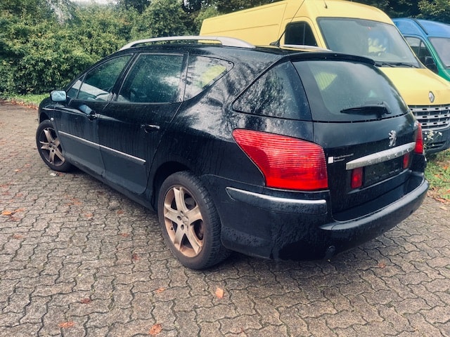 PEUGEOT 407 SW 2.0 HDI Confort Automatic-image-6