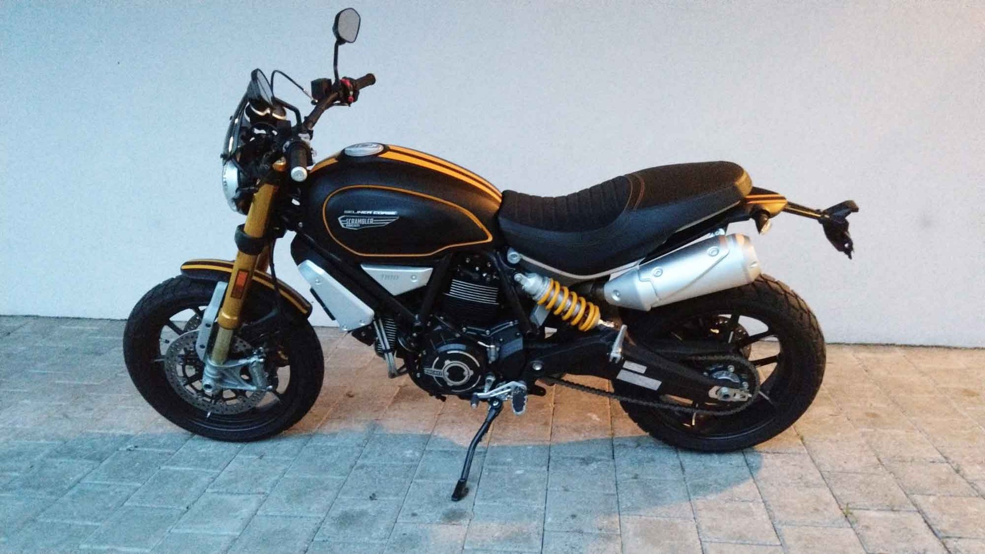 DUCATI Scrambler 1100 Sport-showroom-element-1