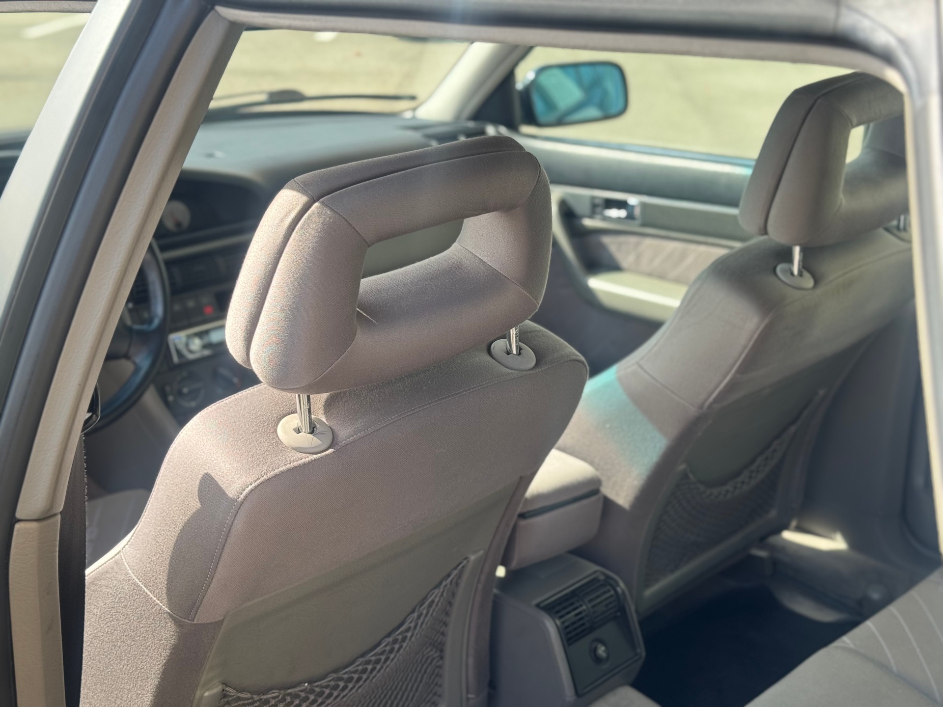 AUDI 100 Avant S4 quattro 2.2 Turbo 5 Zylinder-image-17