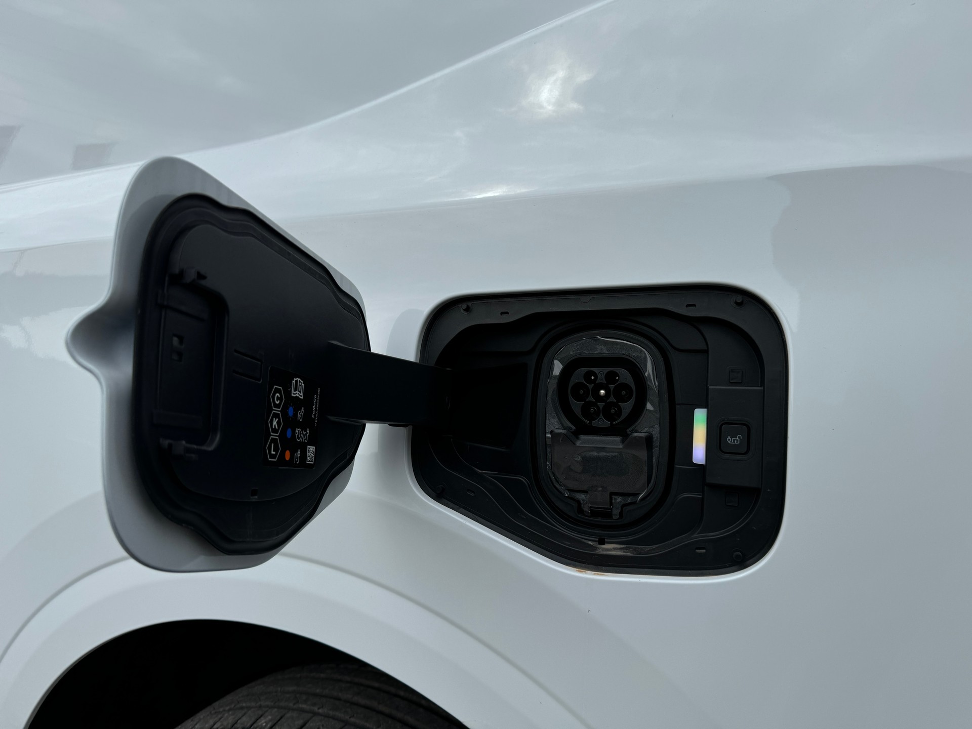 FORD E-Transit Courier Van Trend 43,5kWh-image-9