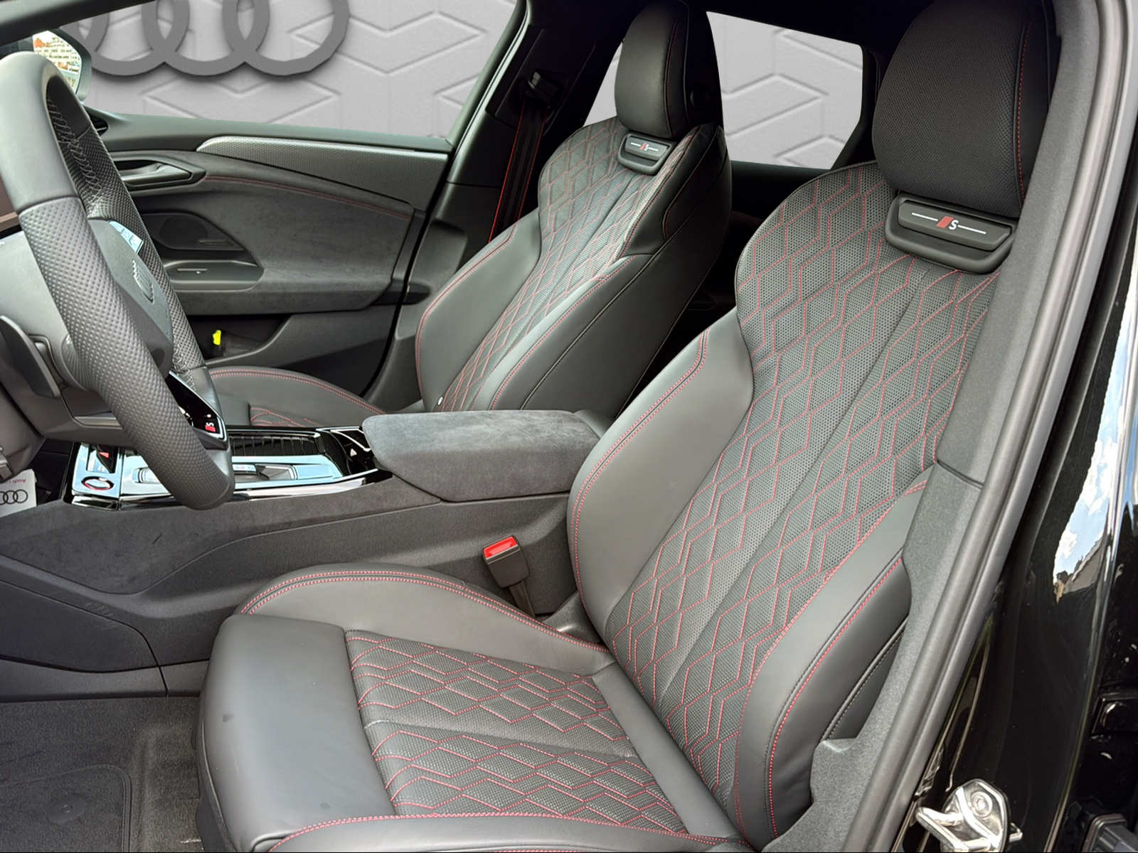 AUDI A6 Avant e-tron quattro-image-6