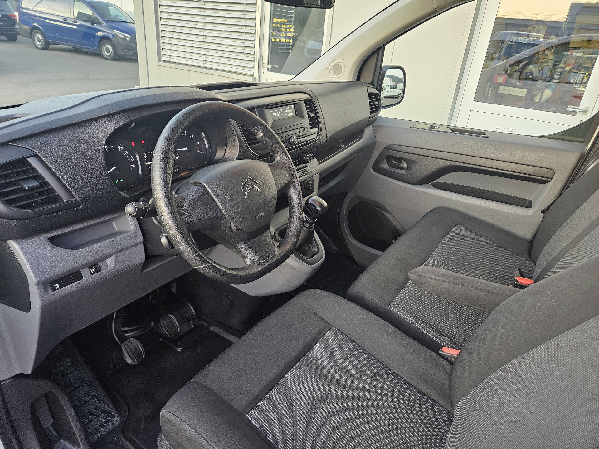 CITROEN Jumpy DKaw. M vertieft var. 1.5 BlueHDi 120 Swiss Edition S/S * 6- Plätzer * Klima * Tempomat *-image-14