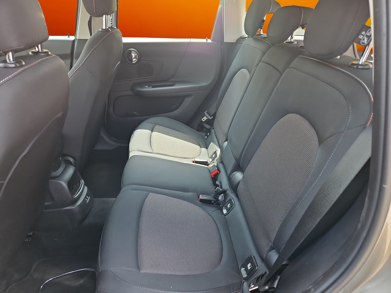 MINI Countryman Cooper FWD Steptronic DKG-image-11