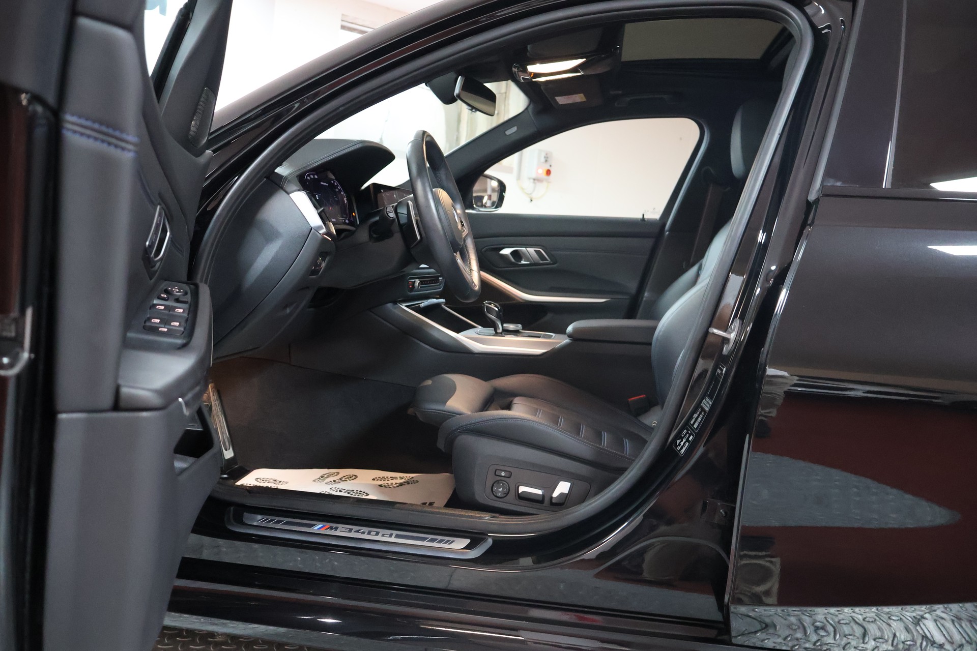BMW M340d xDrive 48V Touring Steptronic Sport-image-7