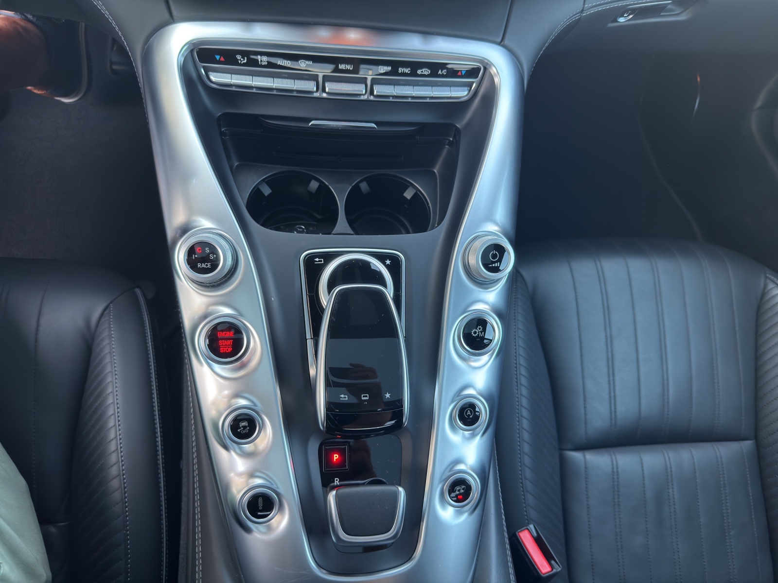 MERCEDES-BENZ AMG GT S Speedshift DCT-image-11