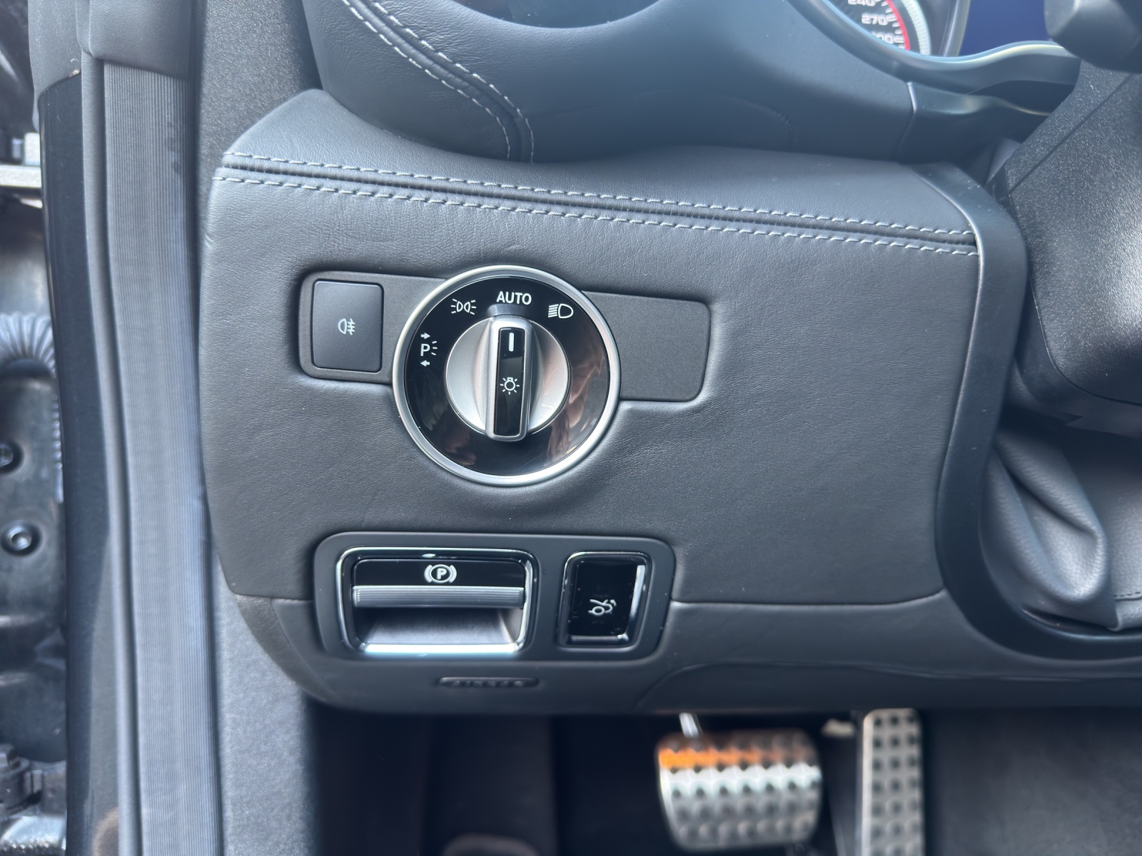 MERCEDES-BENZ AMG GT S Speedshift DCT-image-6