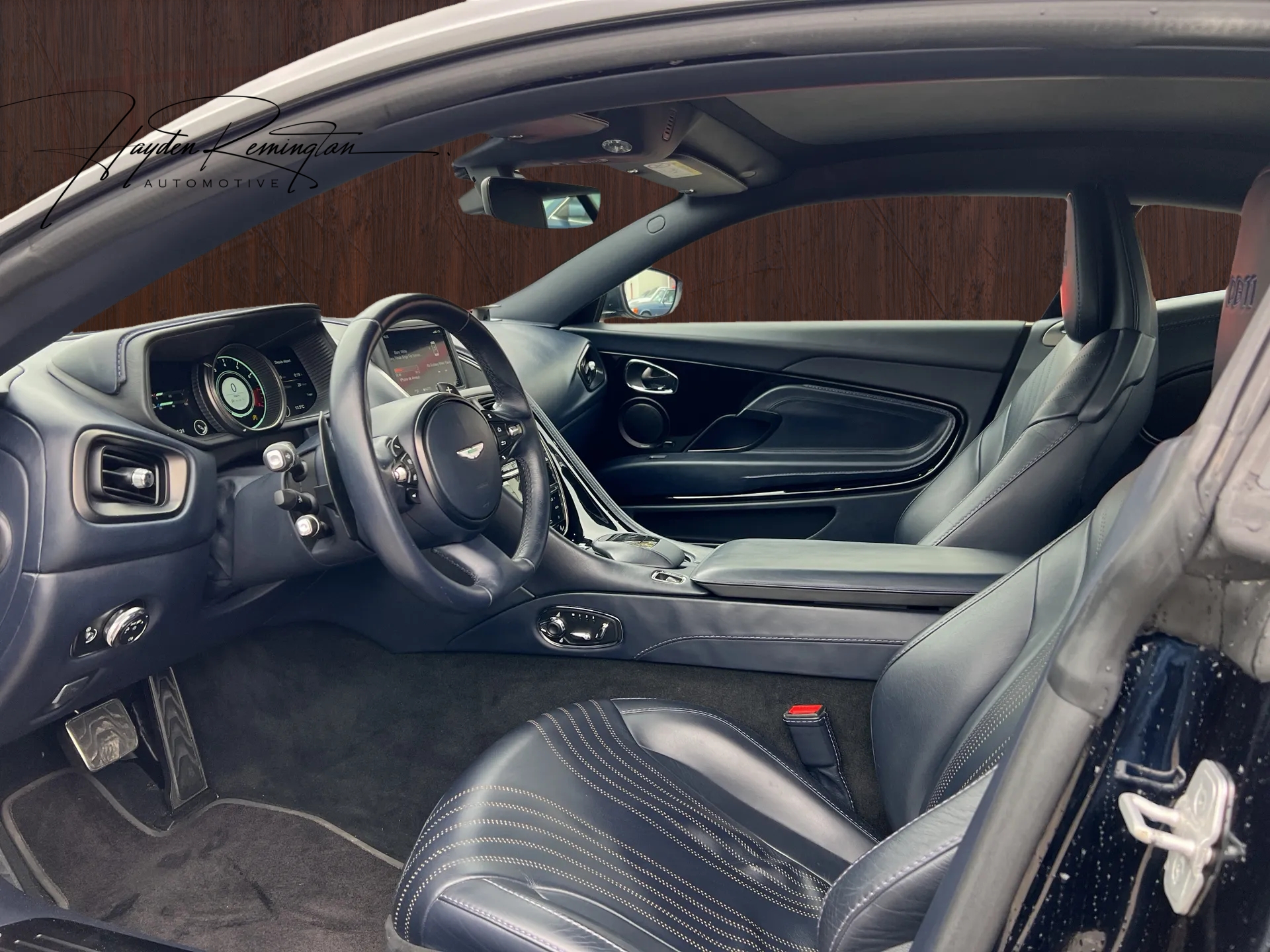 ASTON MARTIN DB11 V12 Launch Edition Touchtronic 3-image-7