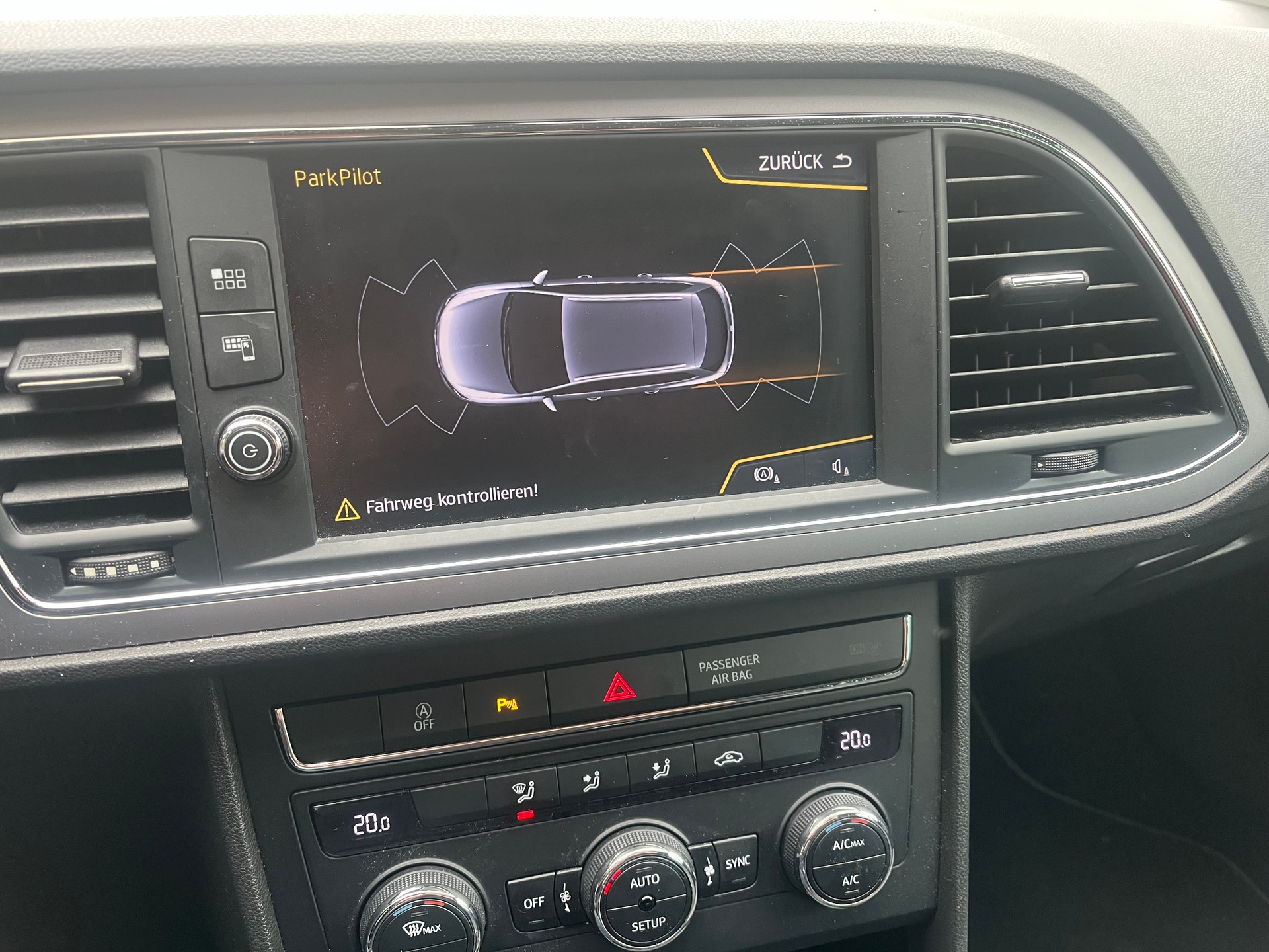 SEAT Leon ST 1.4 TGI Style DSG-image-9