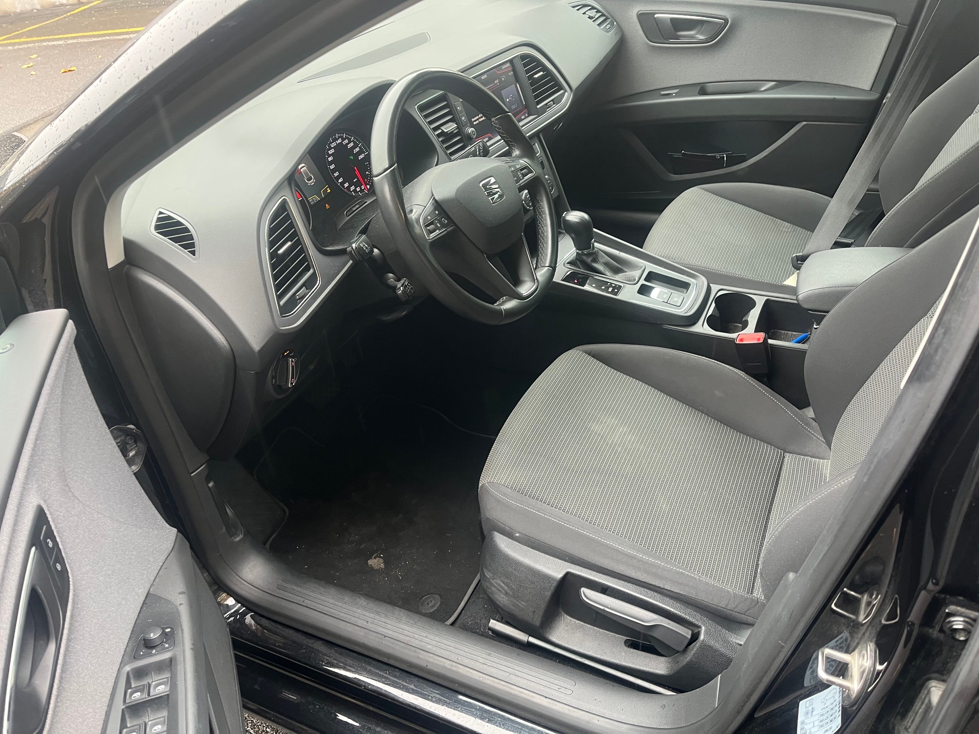 SEAT Leon ST 1.4 TGI Style DSG-image-8